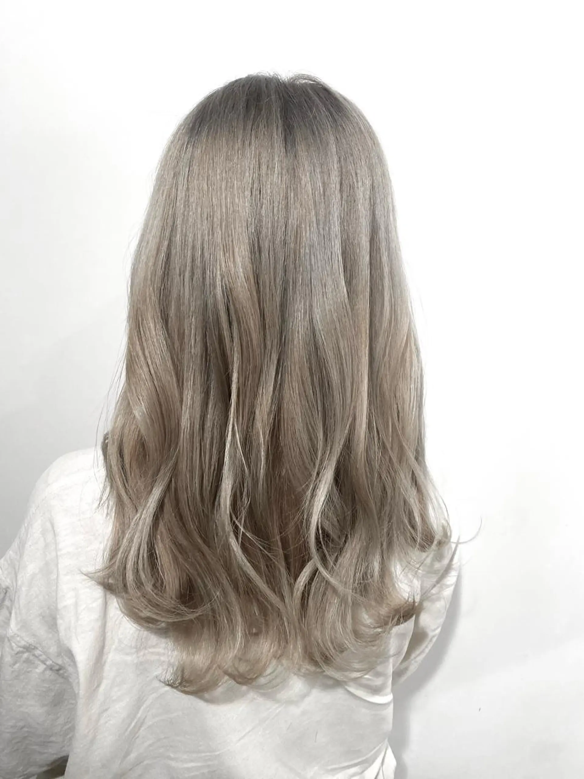 ロング 【.ico】心斎橋 飛田ゆうきのヘアスタイル