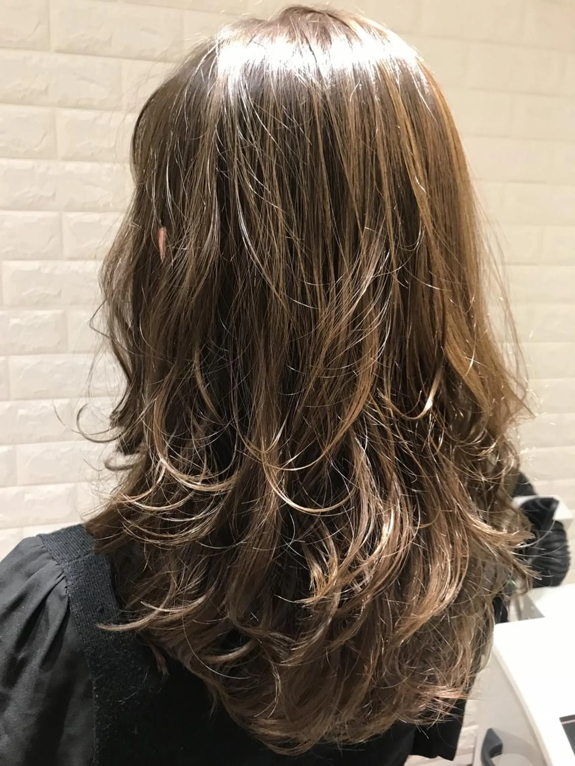 ロング カラー パーマ BEBE所属・ご新規様限定 透明感カラーKANAのヘアスタイル