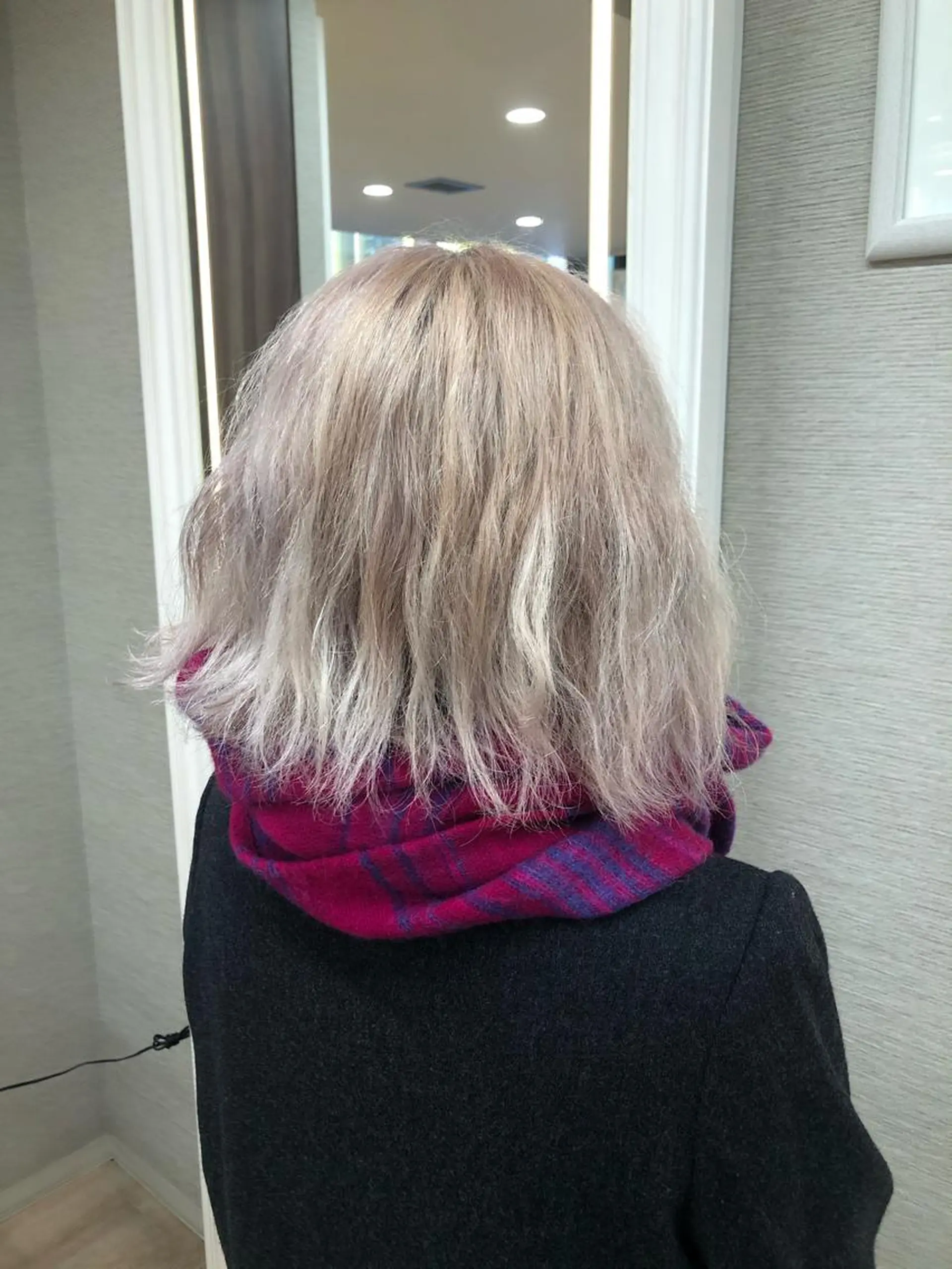 ミディアム カラー ベージュカラー ブロンド ホワイトブロンド dogstar小林諒 レイヤー/パーマのヘアスタイル