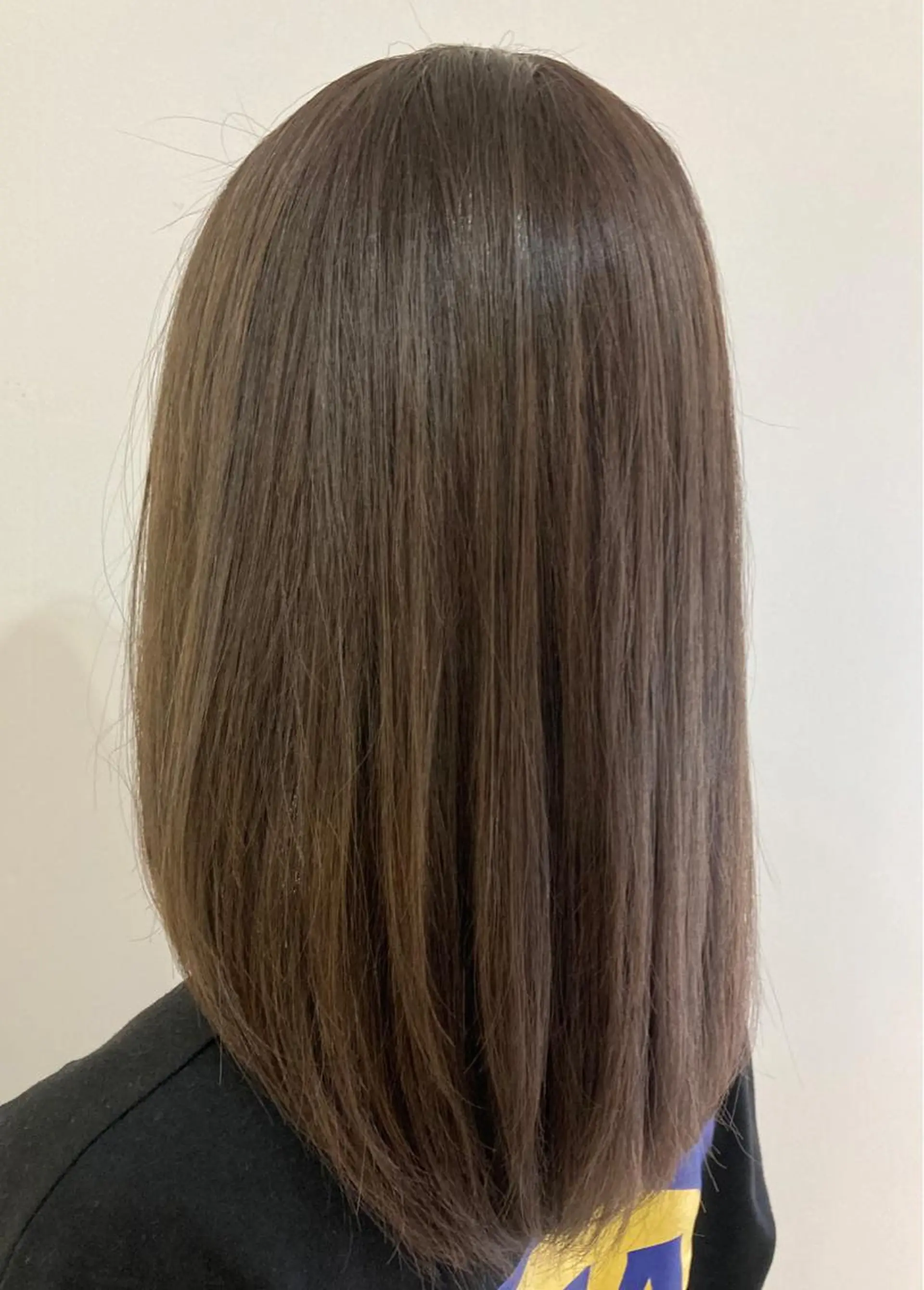 セミロング カット ヘアカラー トリートメント 品田 真里のヘアスタイル