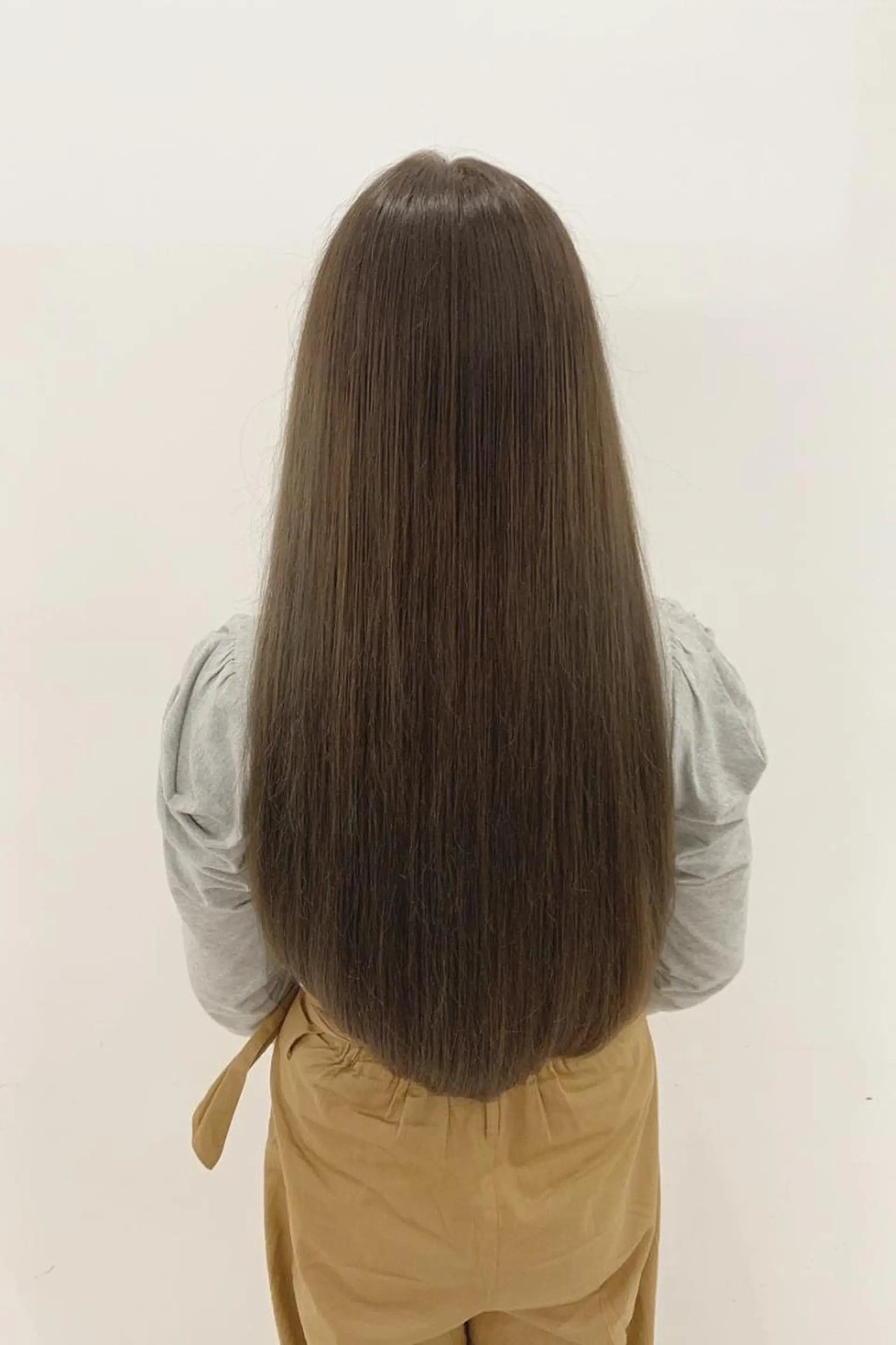 ミディアム カラー パーマ ヘアカラー トリートメント 西藤 葵のマツエク・マツパデザイン