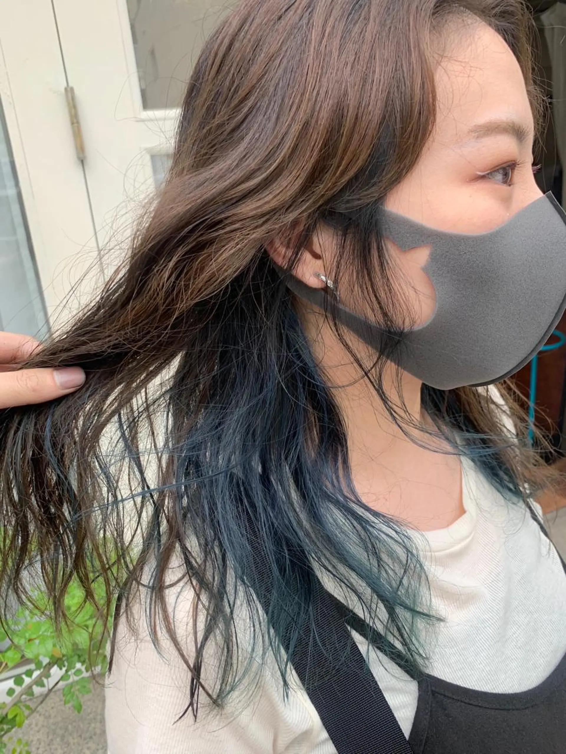 セミロング カラー ブルーカラー シェアサロン糸所属・おおはし ひかりのヘアスタイル