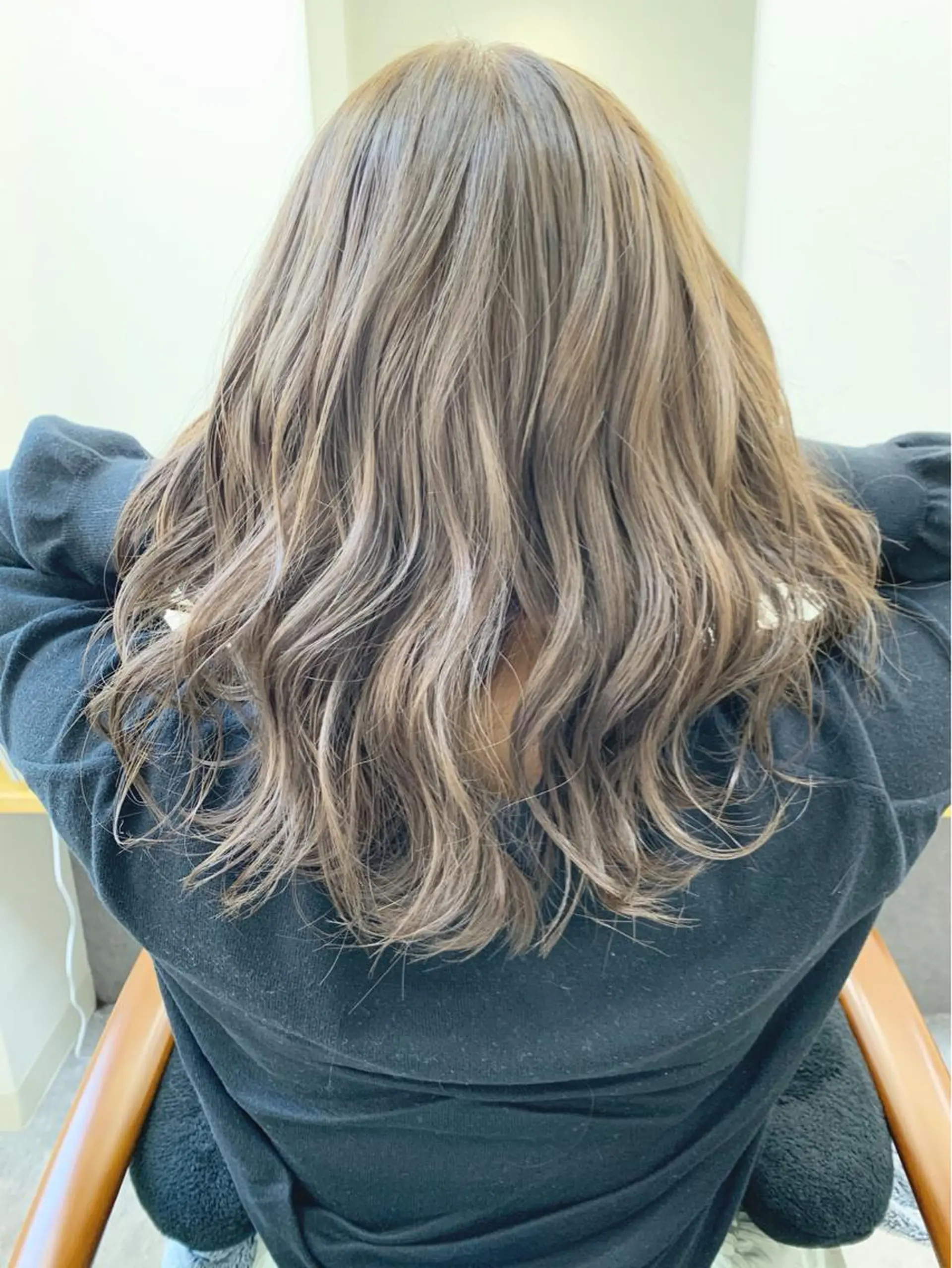 セミロング カット ヘアカラー H所属・H (エイチ) 烏丸御池店のヘアスタイル