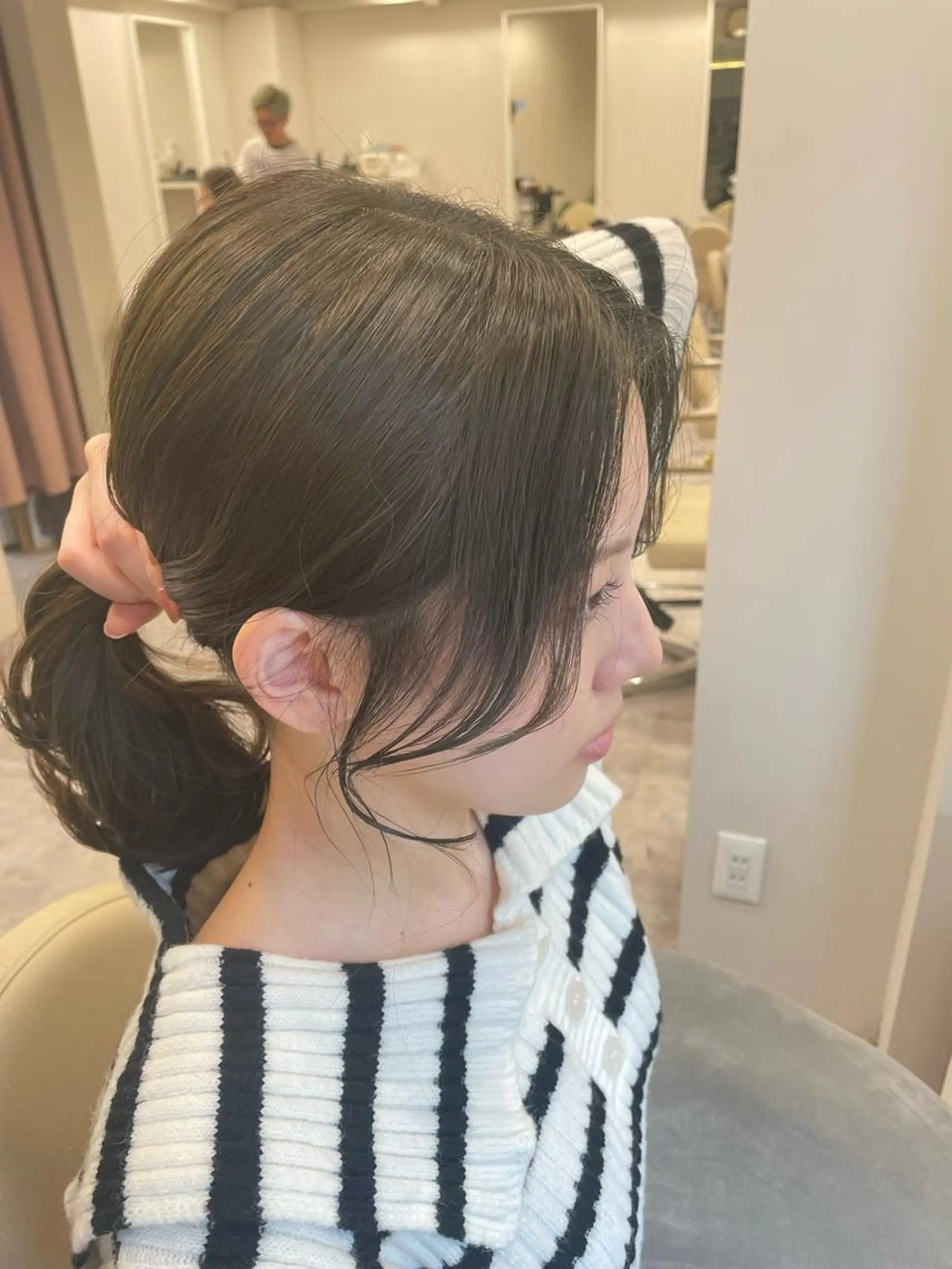 ミディアム 顔まわりレイヤー 顔周りカット 韓国風ヘア レイヤーカット カット ヘアカラー トリートメント 💐宮坂 歩💐のヘアスタイル