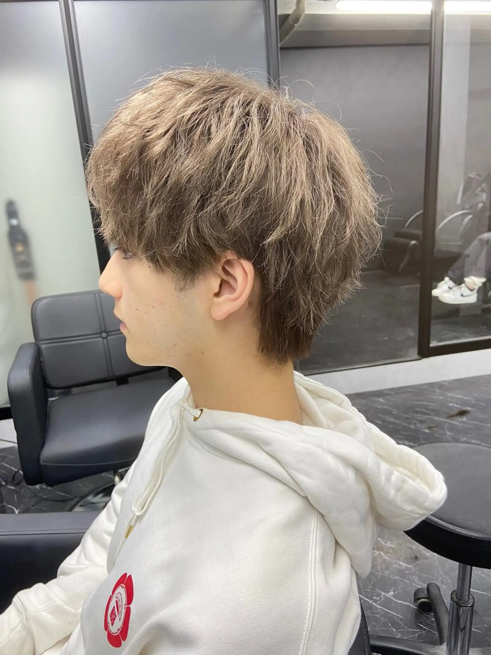 ミディアム カラー メンズ メンズハイトーン ハイトーンカラー ヘアカラー トリートメント ミルボンAujua認定サロン Ria  OSAKA 梅田所属・メンズ、エクステ特化 Ryuのヘアスタイル