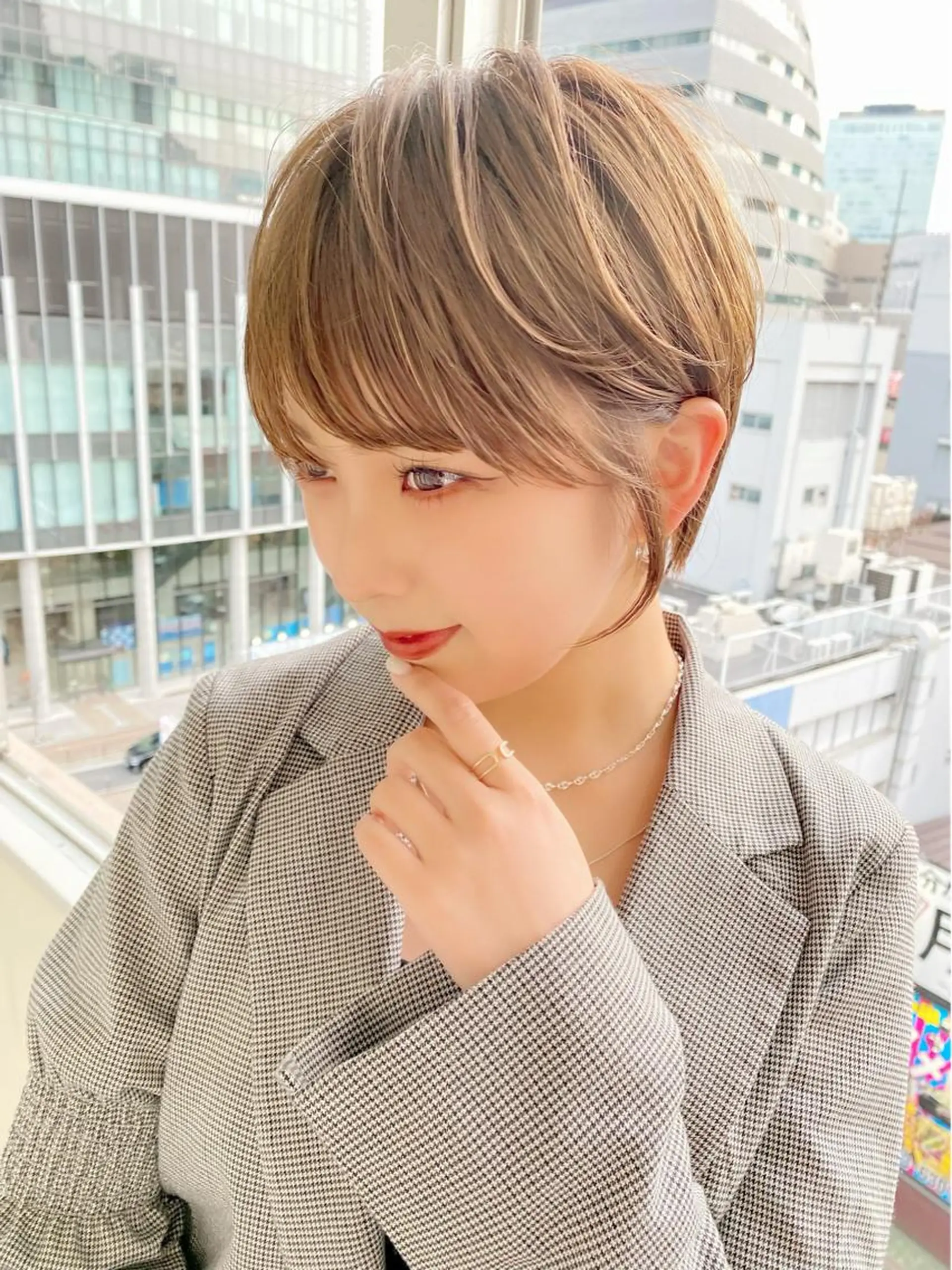 ショート カラー ブリーチ ケアブリーチ ダブルカラー ハイライトカラー イルミナカラー lab.by ioe中崎店所属・中北篤志 ショートボブのヘアスタイル