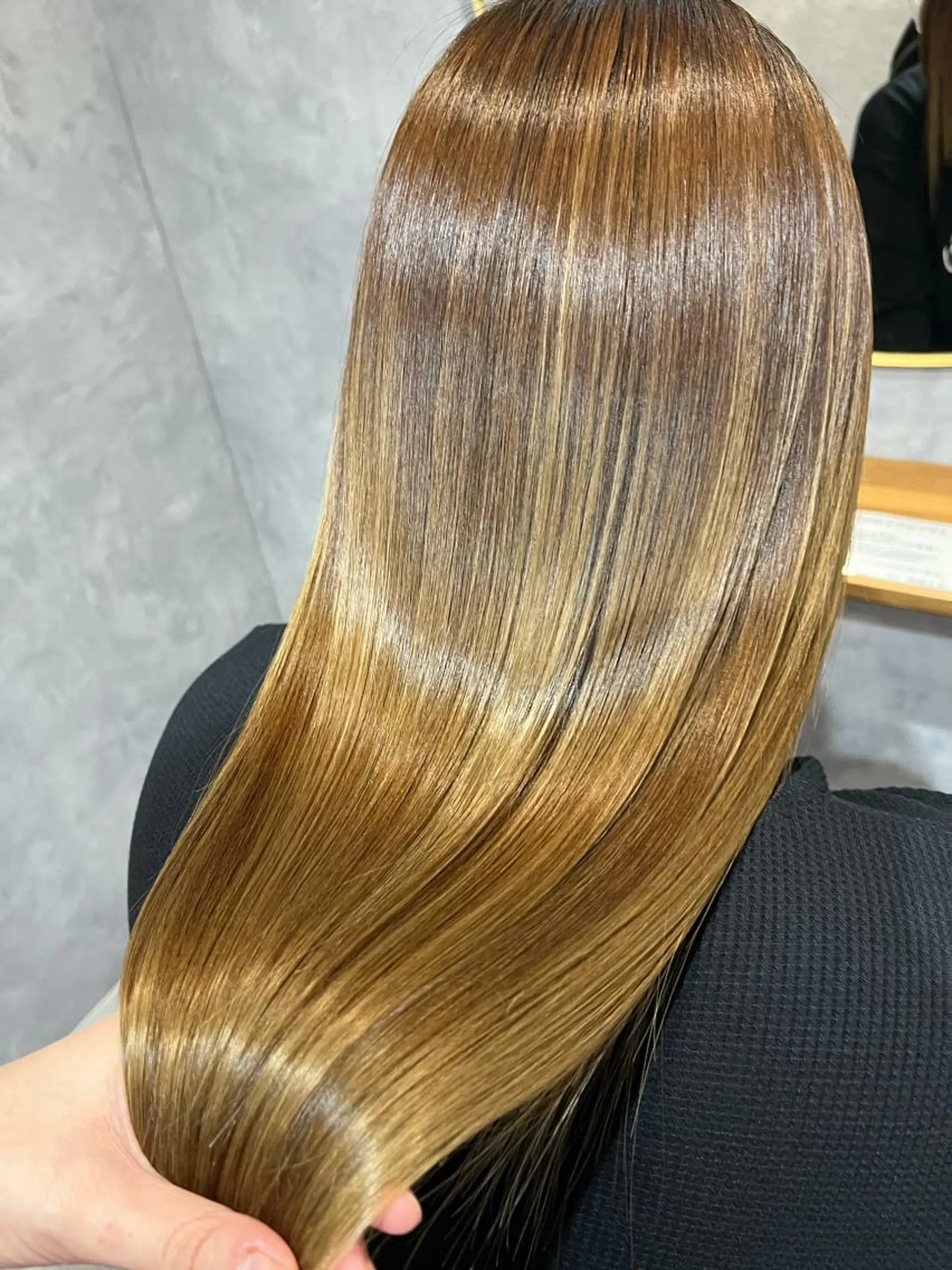 セミロング カット トリートメント 髪質改善&Spa fee by carrefour 大橋店[フィー・バイ・カルフール大橋]所属・stylist Yukieのヘアスタイル