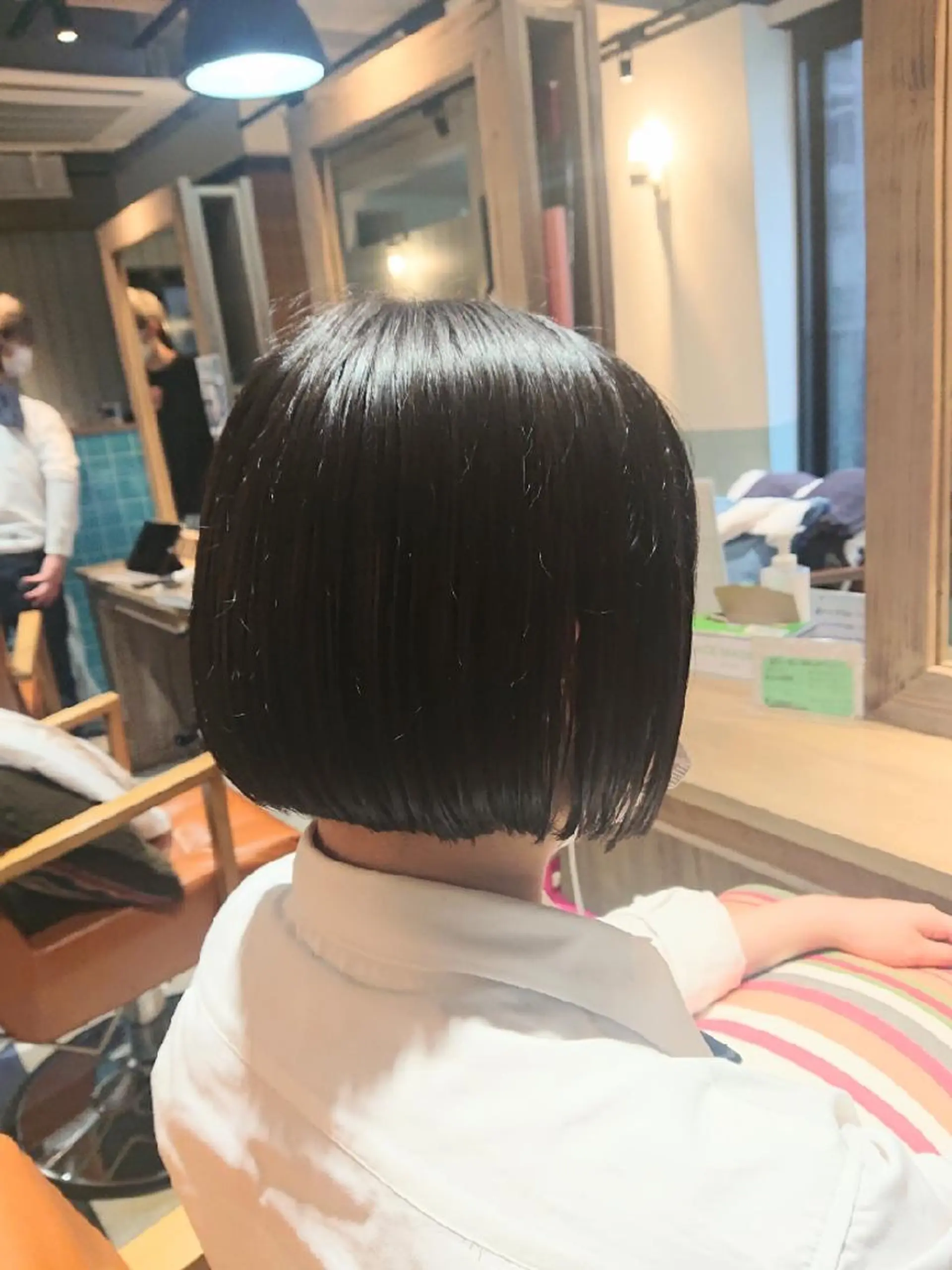 ショート カット alushe 岡 陽子のヘアスタイル