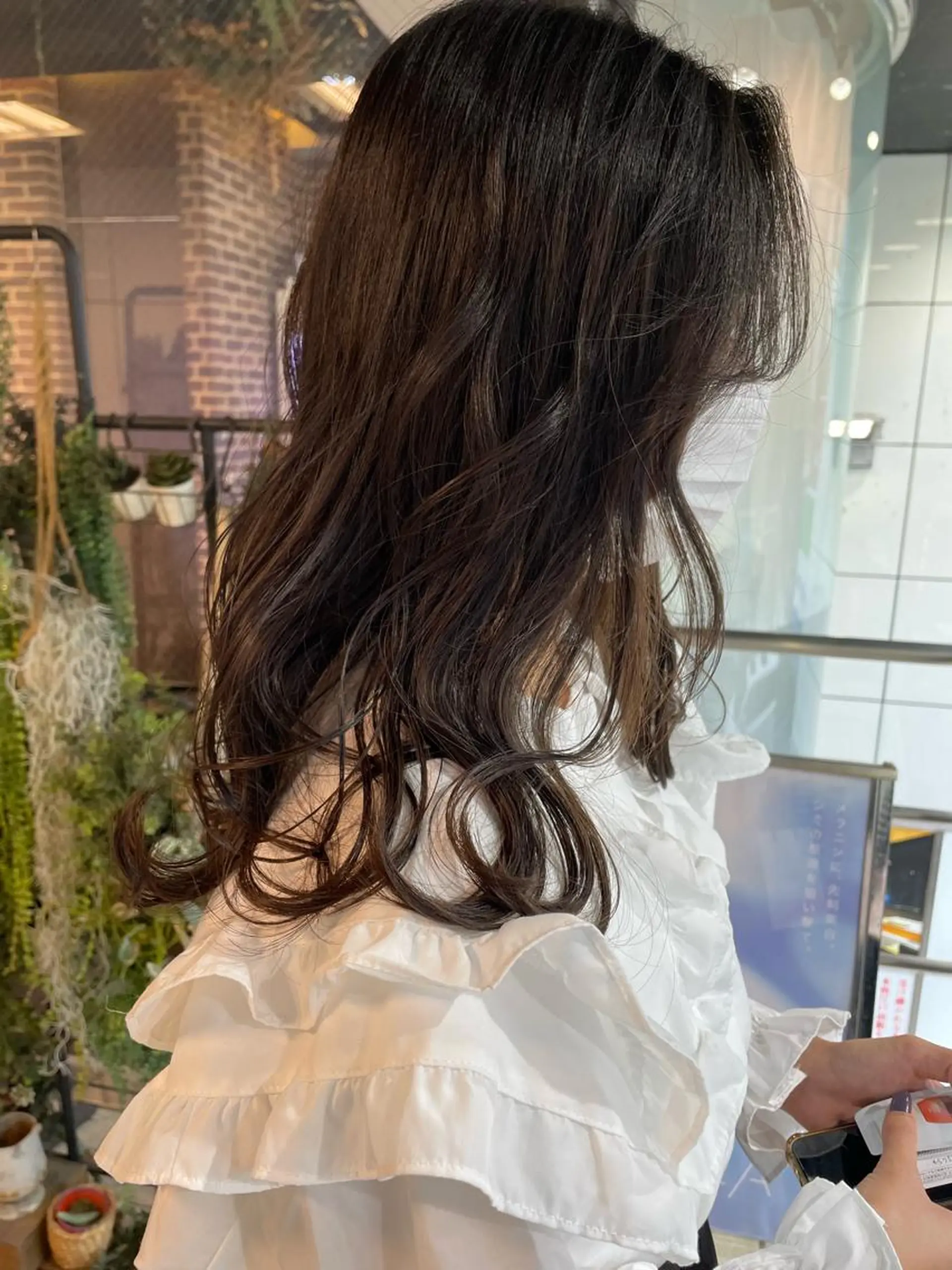 セミロング カラー 顔まわりレイヤー 髪質改善 韓国風ヘア レイヤーカット トリートメント カット ヘアカラー トリートメント 韓国ヘア🦋 MIYUのヘアスタイル