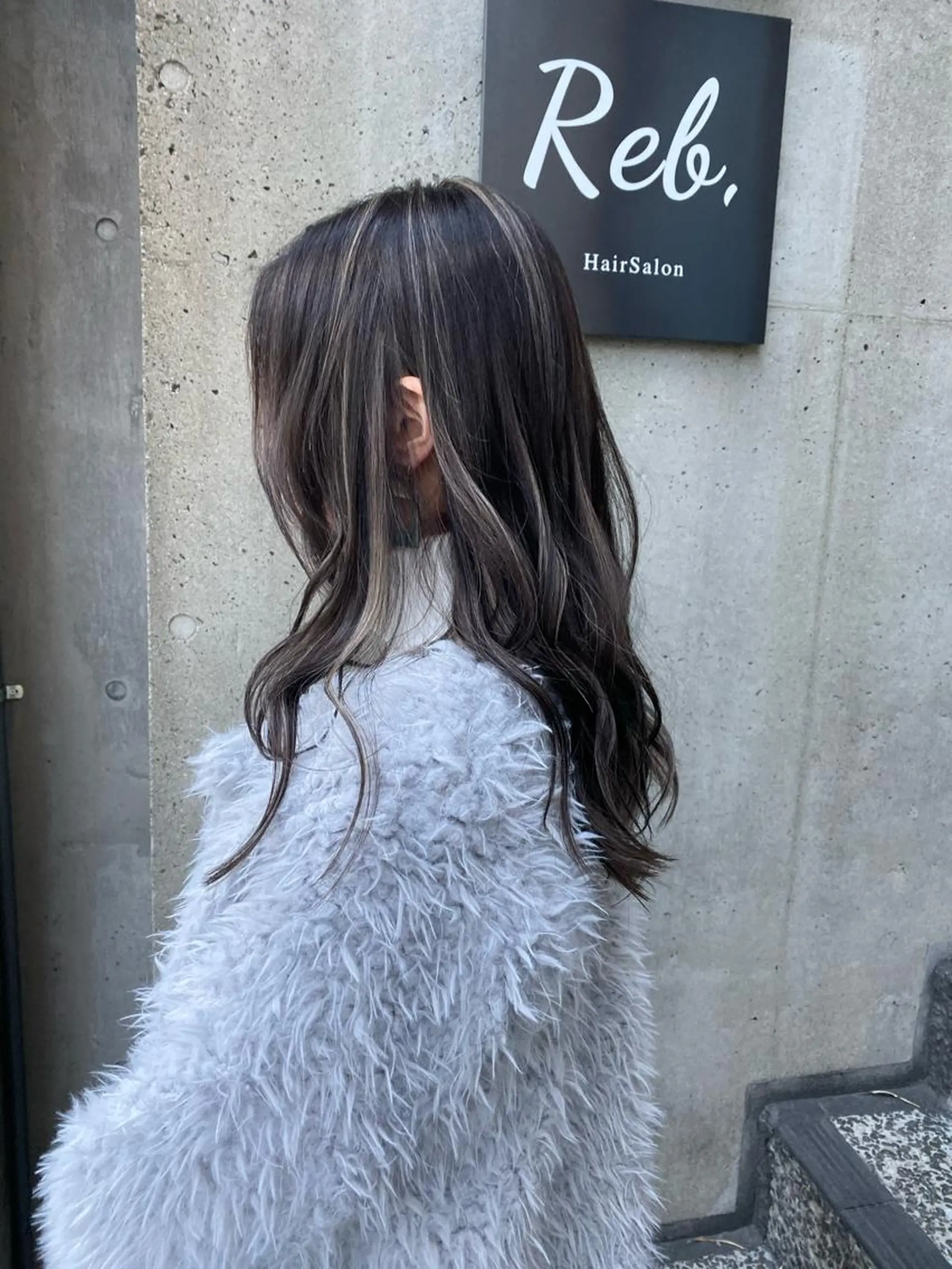 セミロング カラー ネイル マツエク・マツパ ハイライトカラー ハイライト カット ヘアカラー トリートメント 中山 天地のヘアスタイル