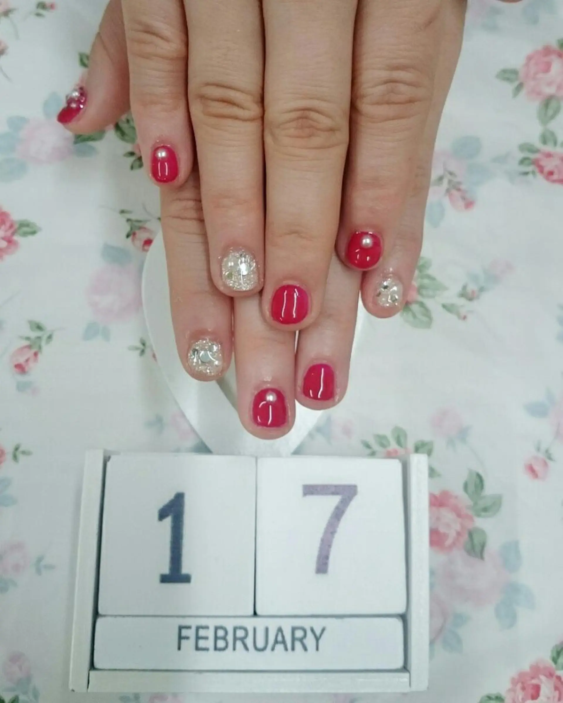 ネイル キラキラネイル 赤色 JEWEL nailのネイルデザイン