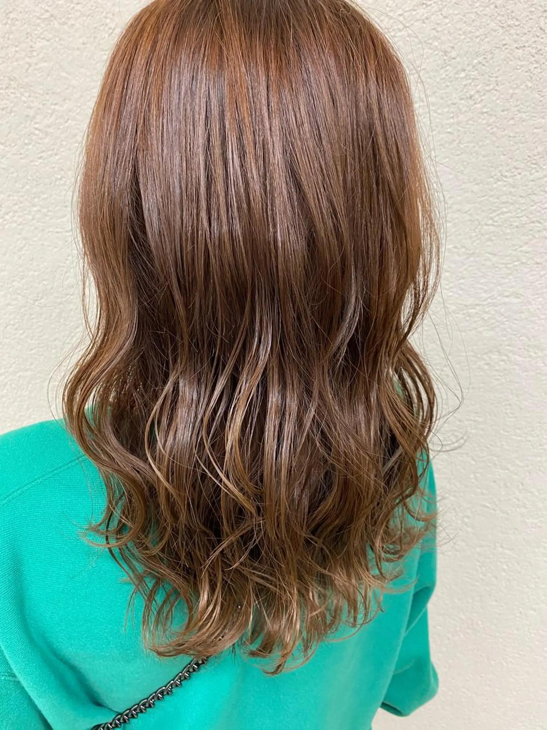 ミディアム カラー ベージュカラー オレンジ オレンジベージュ 小畑 杏実のヘアスタイル