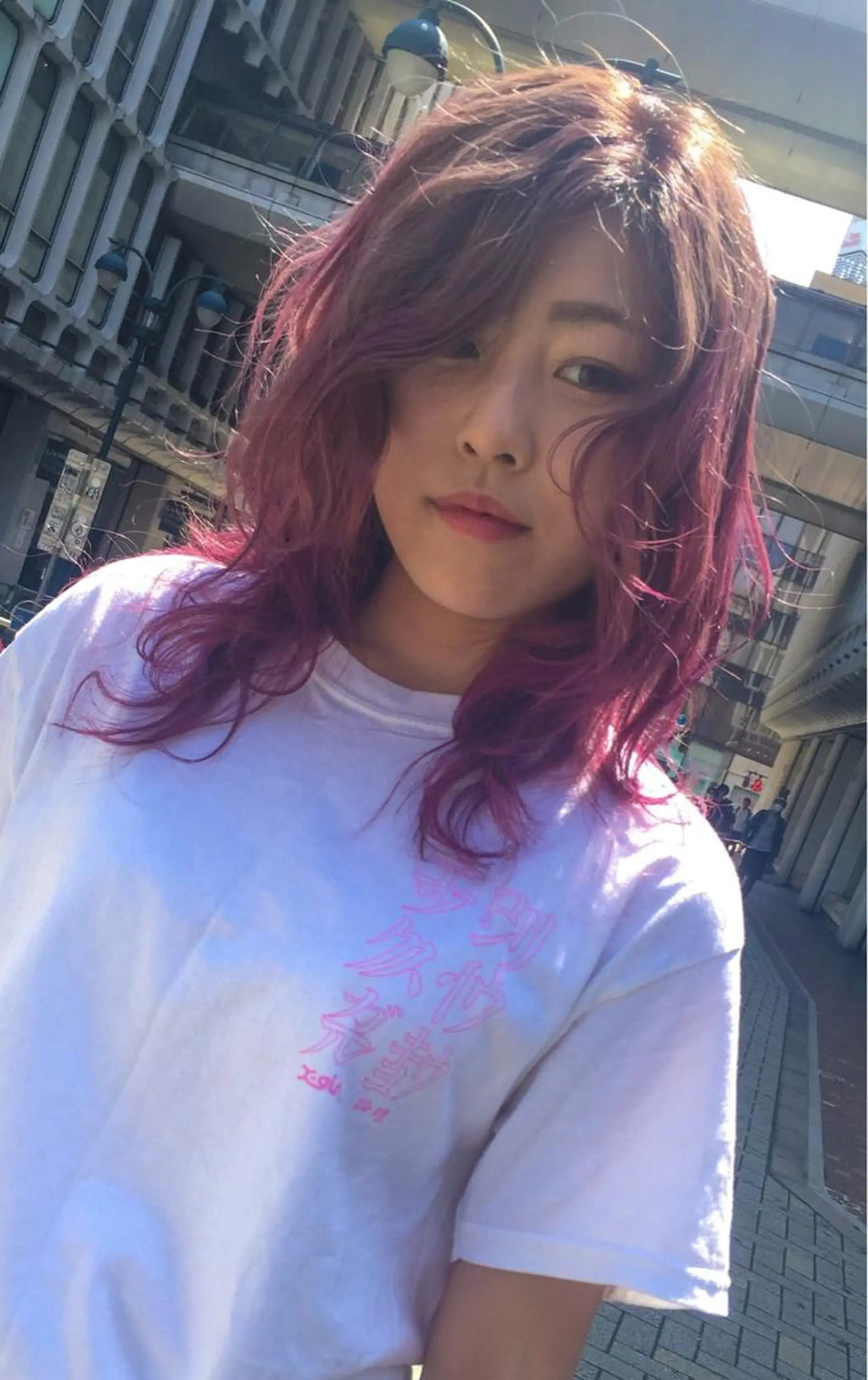 ミディアム カラー グラデーションカラー パープルカラー ホワイト&レイヤーカ ットエクステ長畠俊輔のヘアスタイル