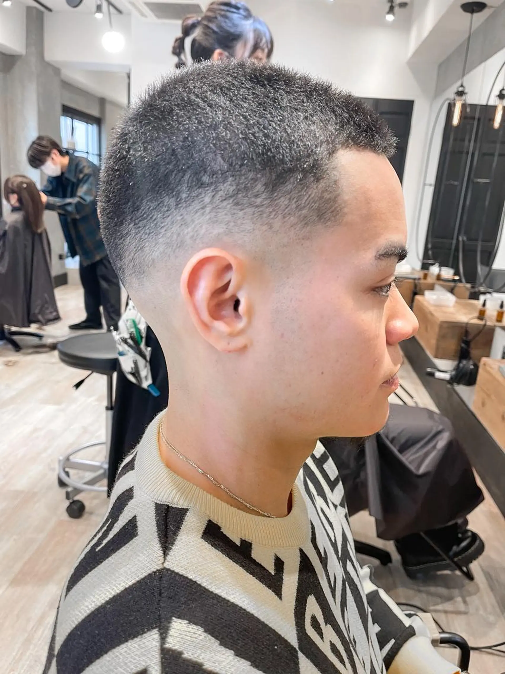 ショート メンズ ボウズ フェードカット スキンフェード カット トリートメント ヘアセット lana hair 新宿 髪質改善トリートメント 新宿三丁目所属・新宿メンズパーマ TAKE曲がる縮毛のヘアスタイル