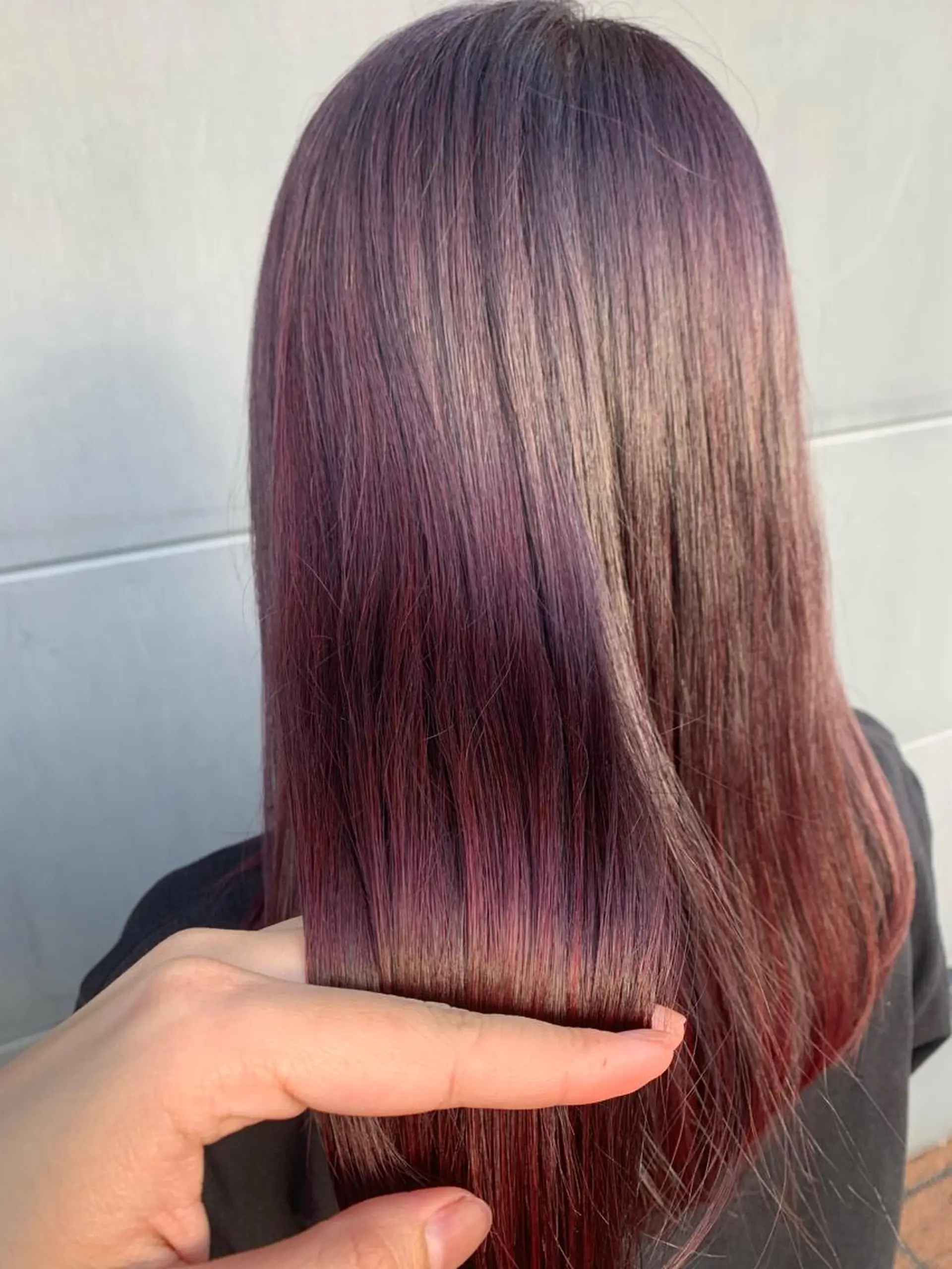 セミロング カラー ブリーチ ブラウンカラー ダークブラウン ブリーチなしカラー レッドカラー 松永 らりっさのヘアスタイル