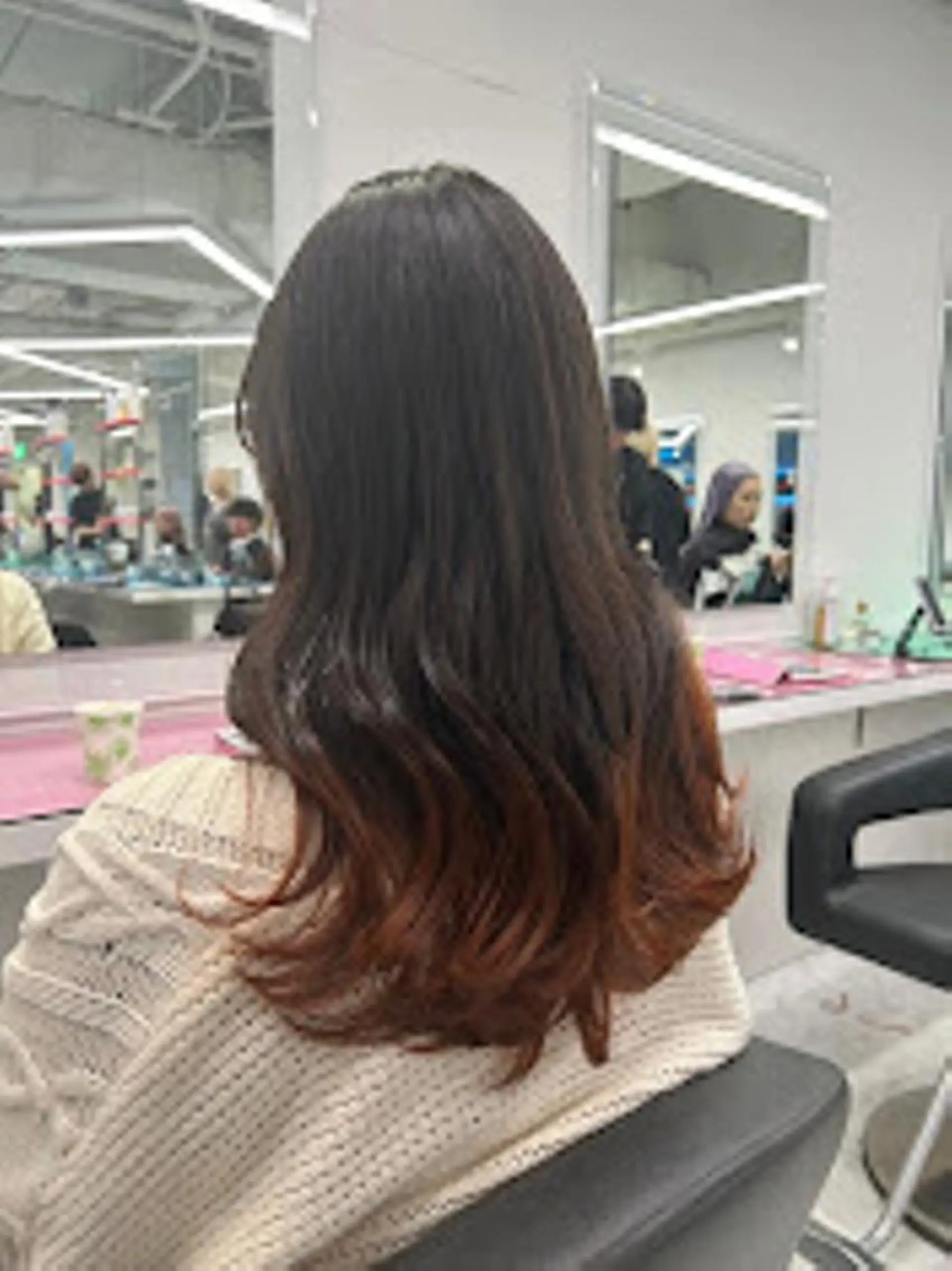 カラー 【公式】DISCO銀 座🪩トレンド🪽のヘアスタイル