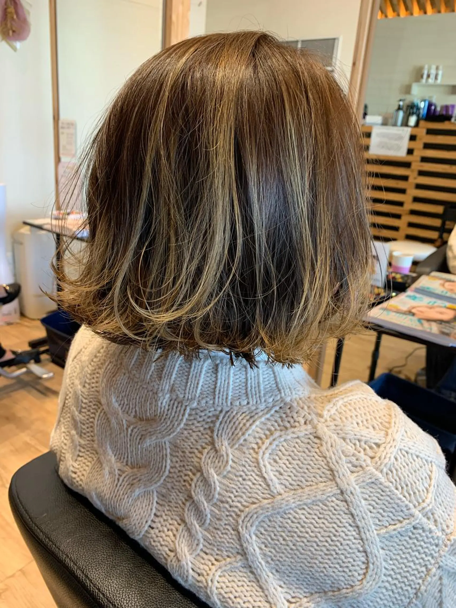 ショート レイヤーカット ヘアカラー 大久保 隆蔵のヘアスタイル