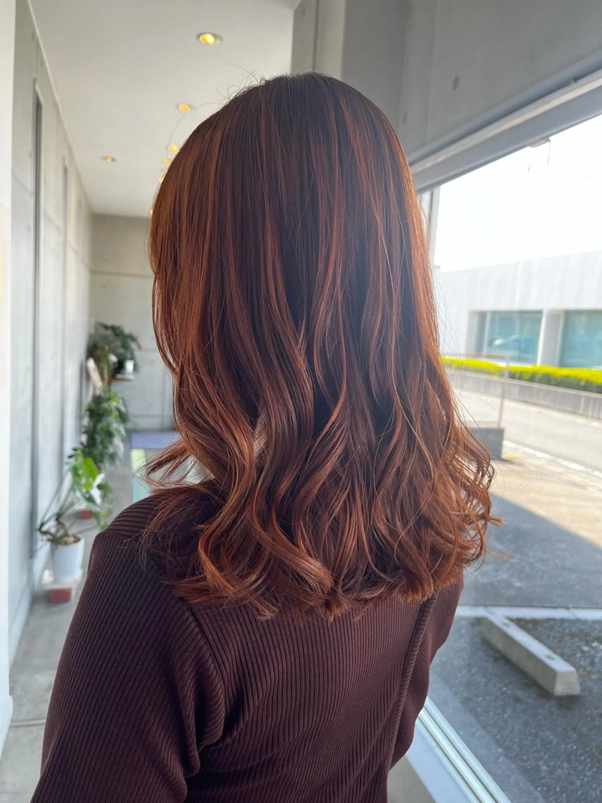 ミディアム オレンジブラウン sharon所属・おせ ちさとのヘアスタイル
