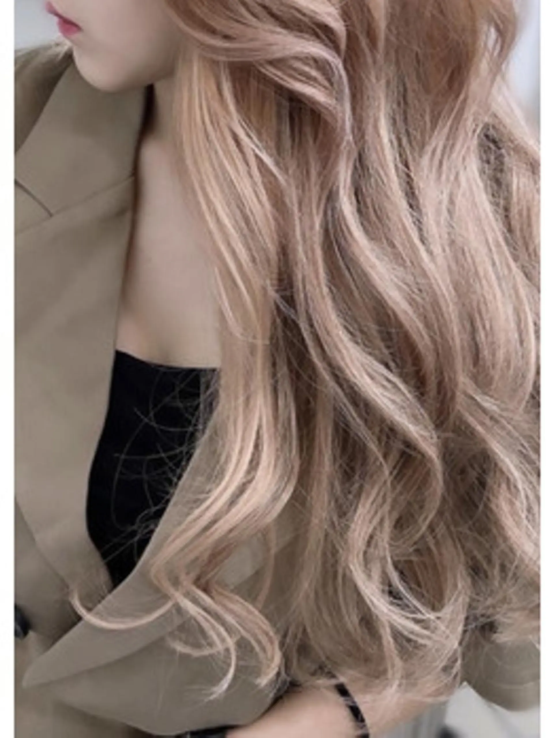 セミロング カラー ブリーチ ケアブリーチ イルミナカラー エクステ LuciAのヘアスタイル