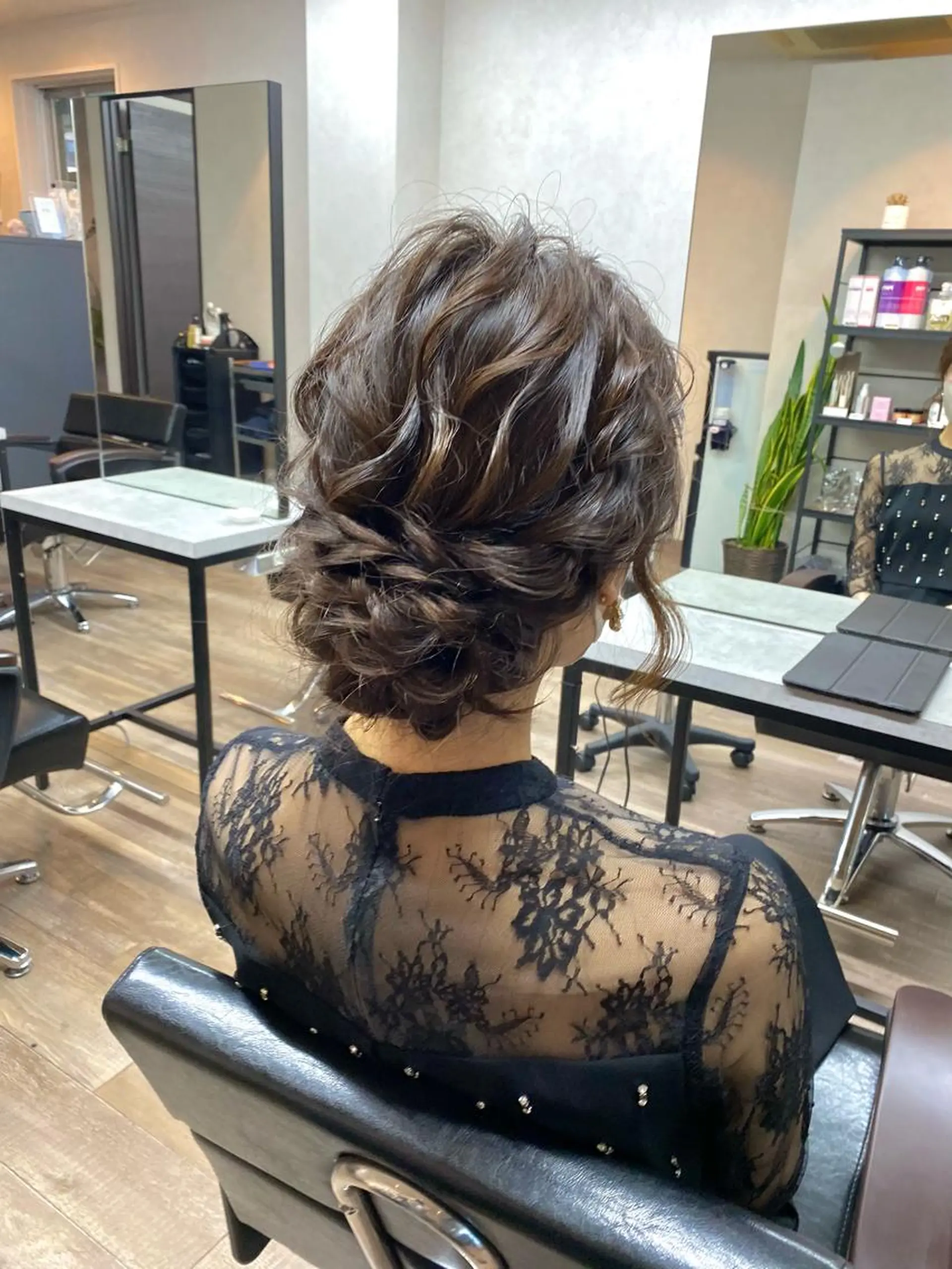 セミロング ヘアアレンジ VIF所属・🗻飯田誠也🗻 カットカラー得意のヘアスタイル