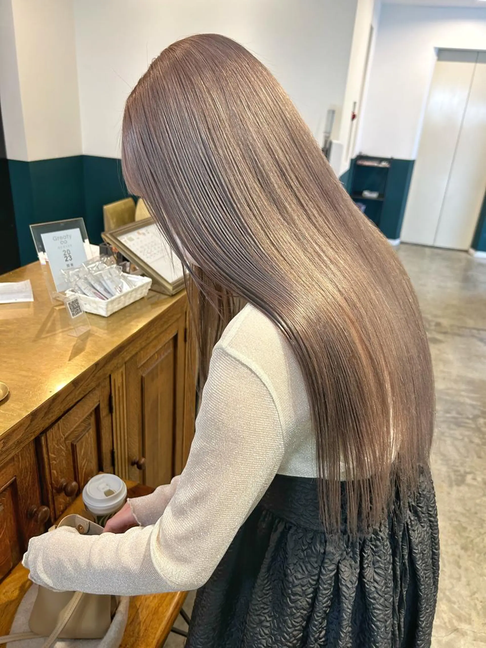 ロング カラー グレージュ ロング カラーリスト菅野 竜矢🌈のヘアスタイル