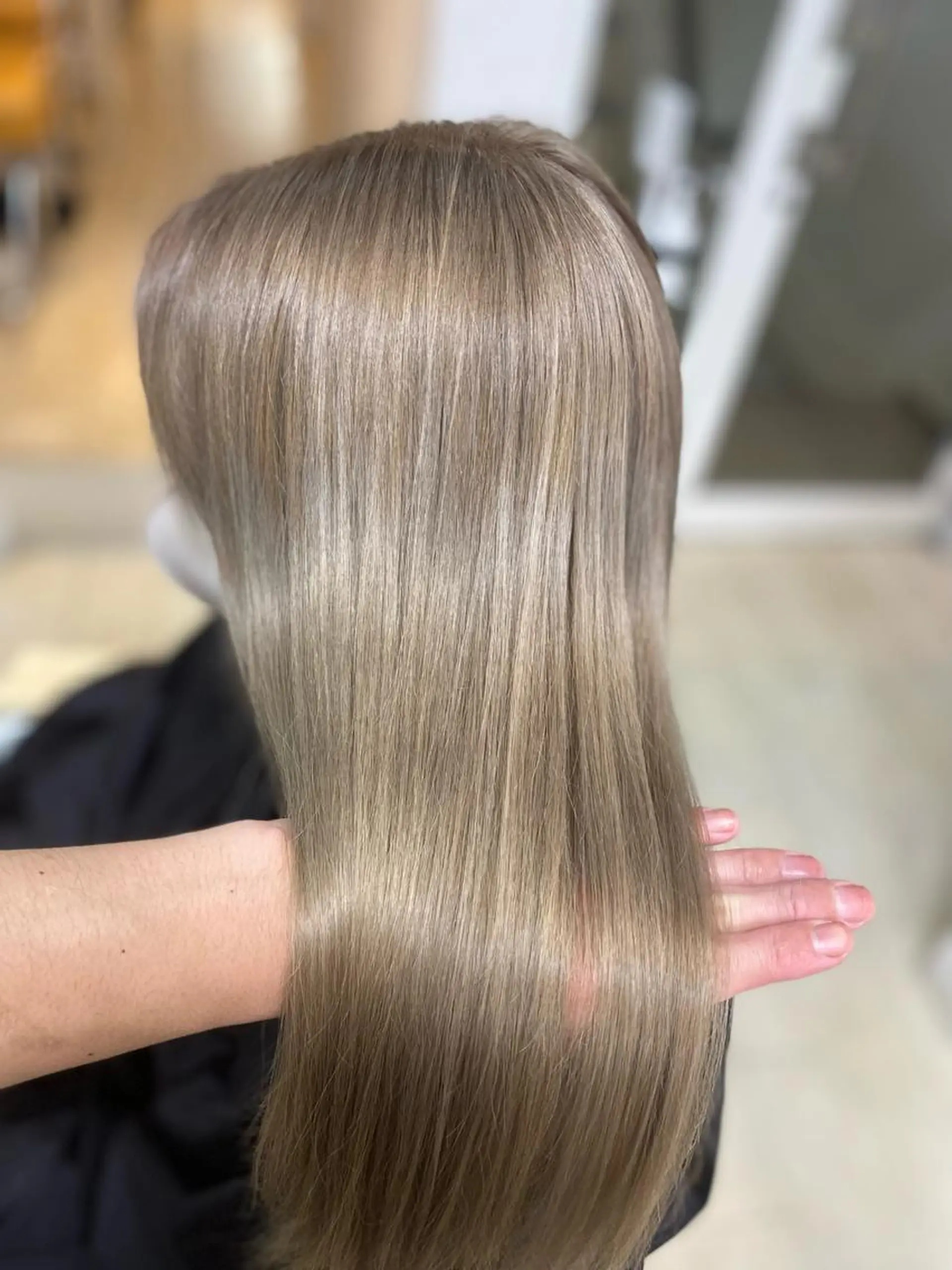 セミロング カラー パーマ ヘアアレンジ メンズ キッズ ネイル マツエク・マツパ アイブロウ ブリーチ特化型✂️ ハイトーンカラー👨のヘアスタイル