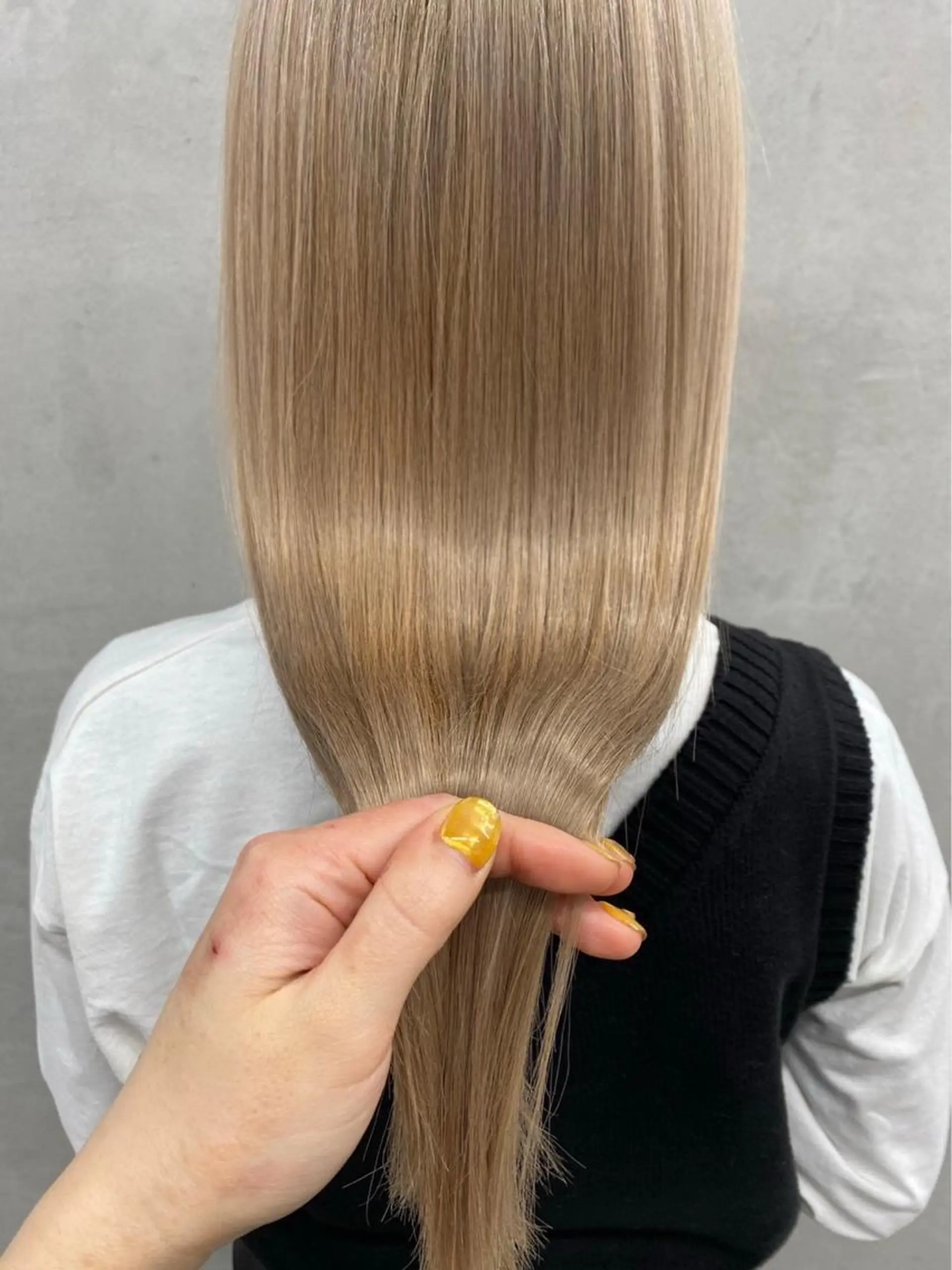 ロング カラー ヘアアレンジ ブロンド トリートメント カット ヘアカラー トリートメント 🧸艶々韓国ヘア 🧁mizunaのヘアスタイル