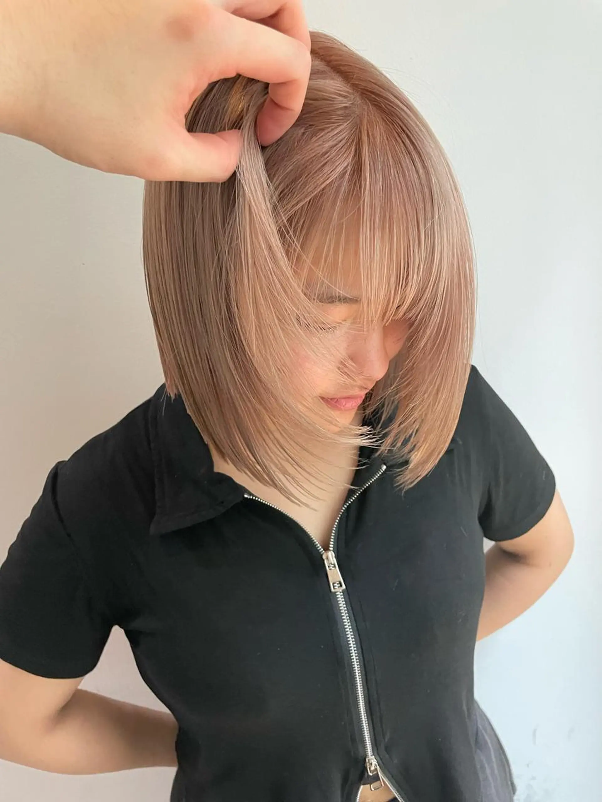 ミディアム 韓国風カラー 韓国風ヘア レイヤーカット 韓国/透明感 Veluaのヘアスタイル