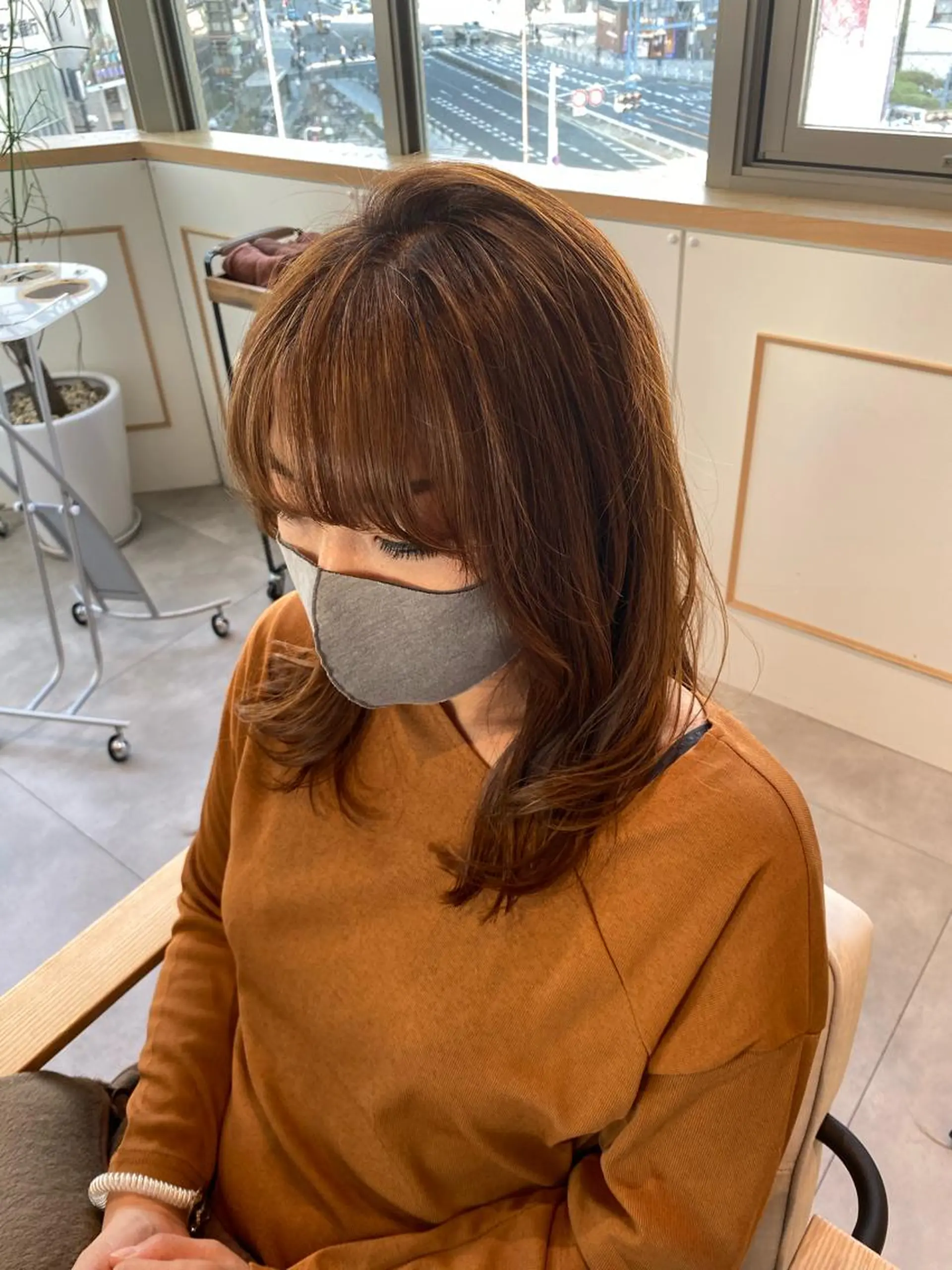 ミディアム 大阪ウルフカット ハッシュカットのヘアスタイル