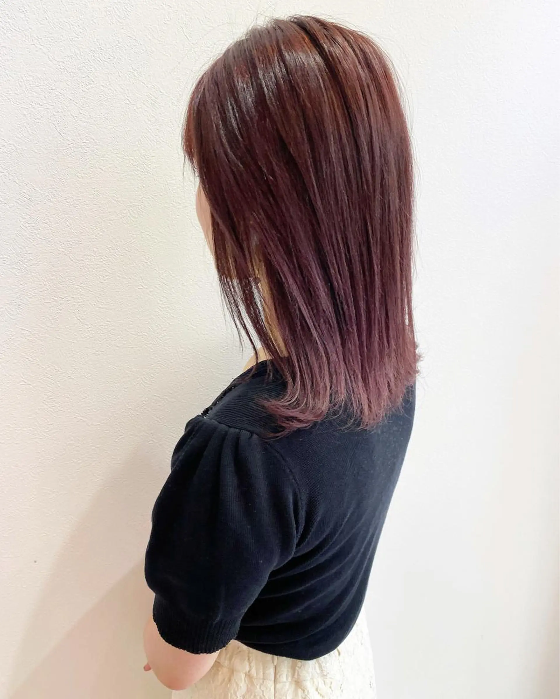 ミディアム カラー 🫧似合わせ前髪/ 小顔カットくろ🫧のヘアスタイル