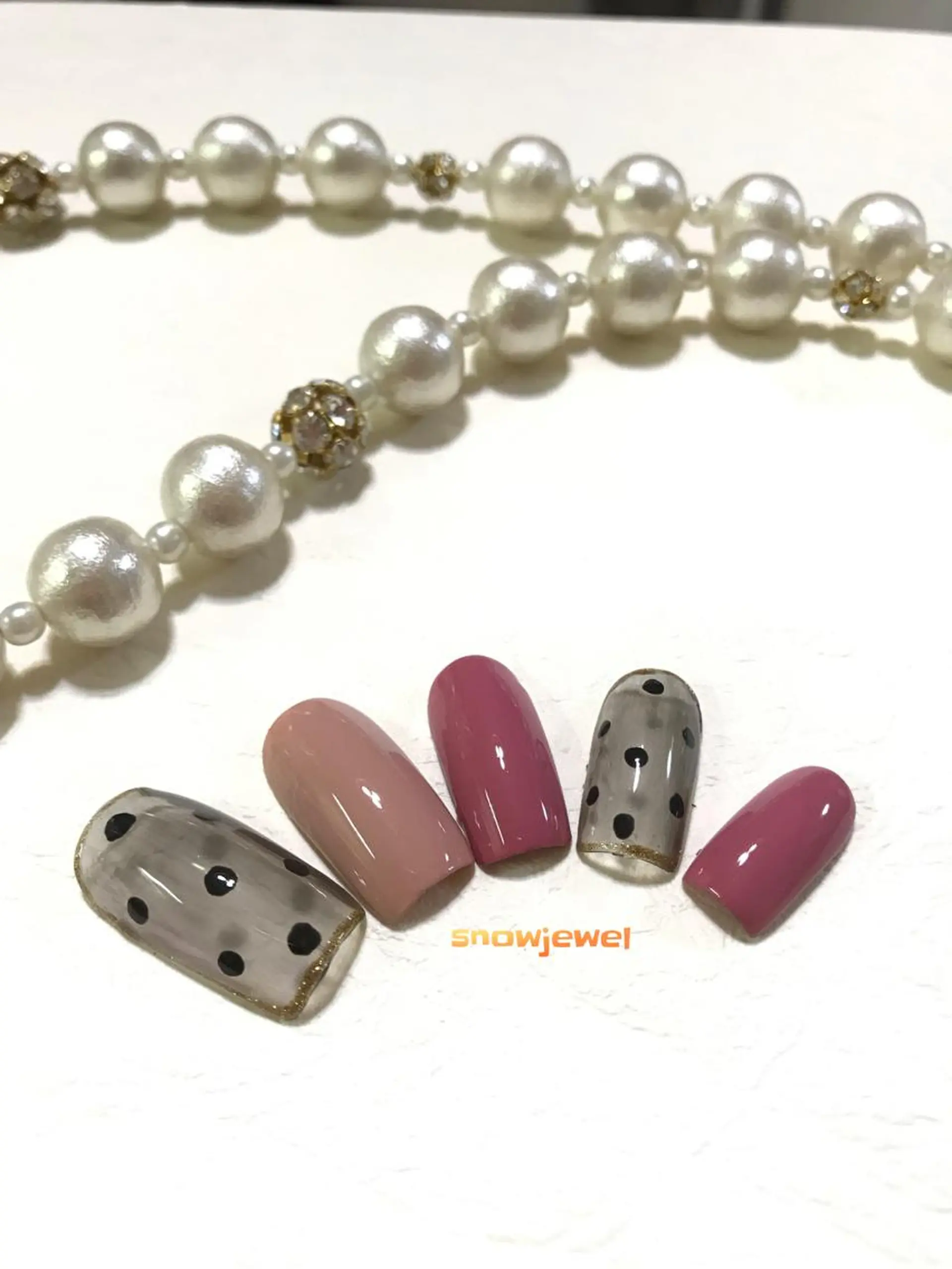 ネイル ドット フットネイル nail snowjewelのネイルデザイン