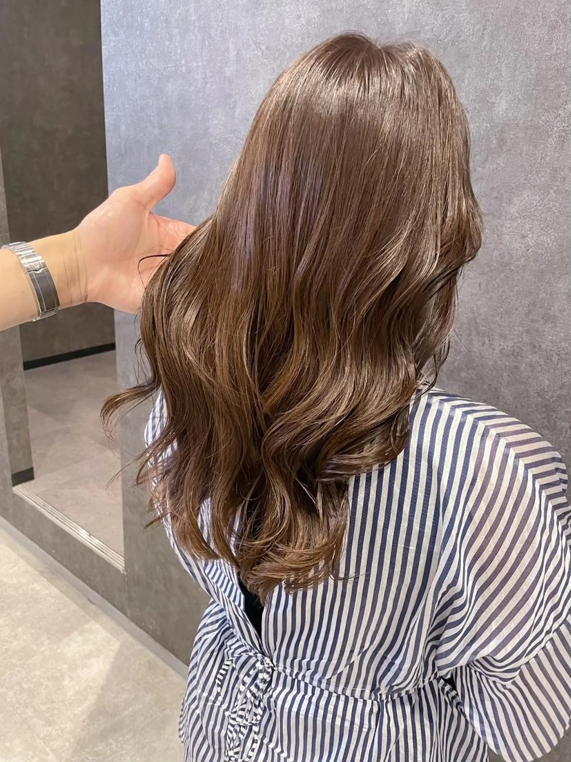 セミロング 外国人風カラー ハイライト 髪質改善 似合わせカット トリートメント カット ヘアカラー トリートメント Ammi hairのヘアスタイル