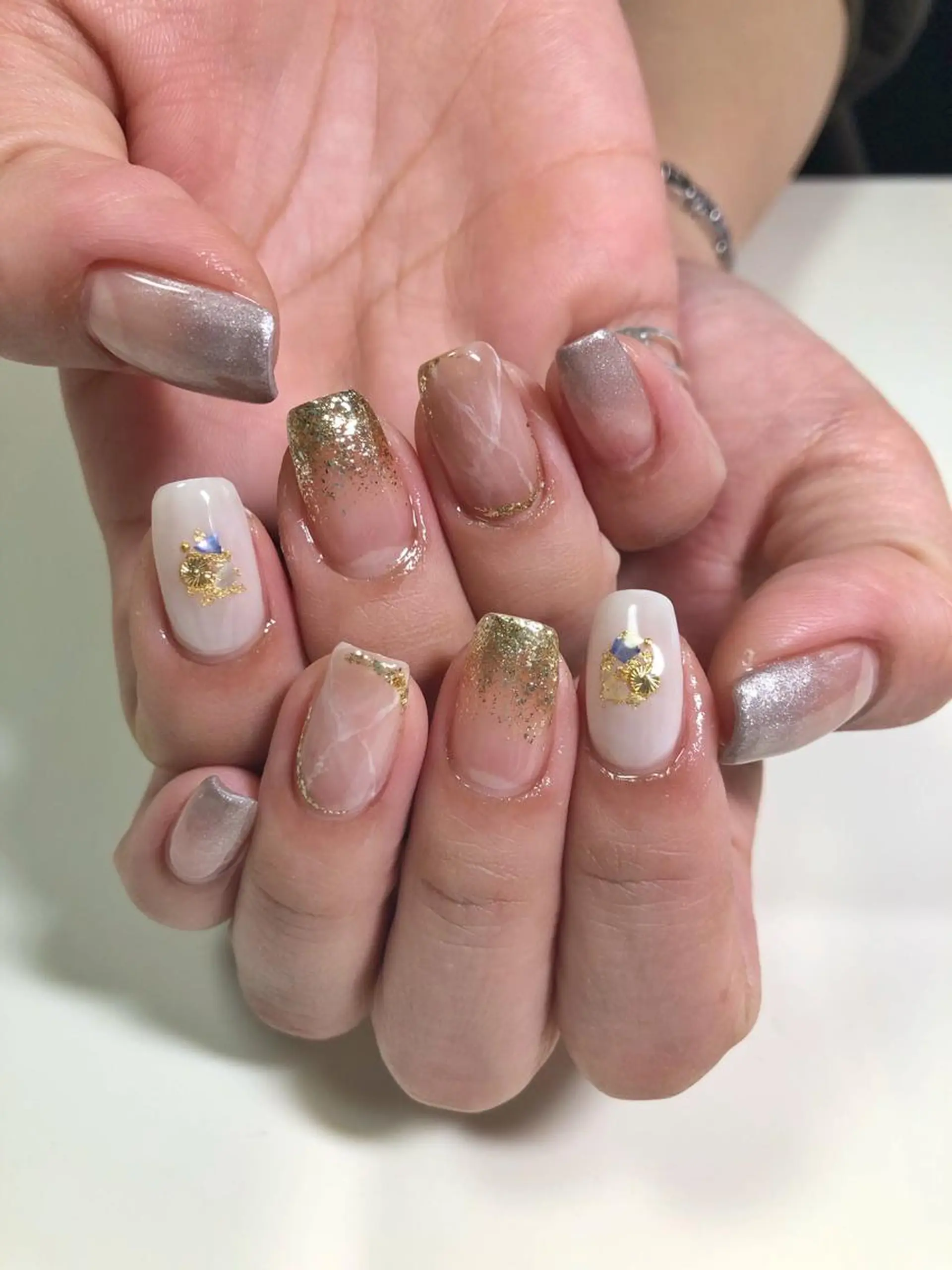 ネイル SAN PERSONAL BEAUTY所属・SAN Natsumiのネイルデザイン