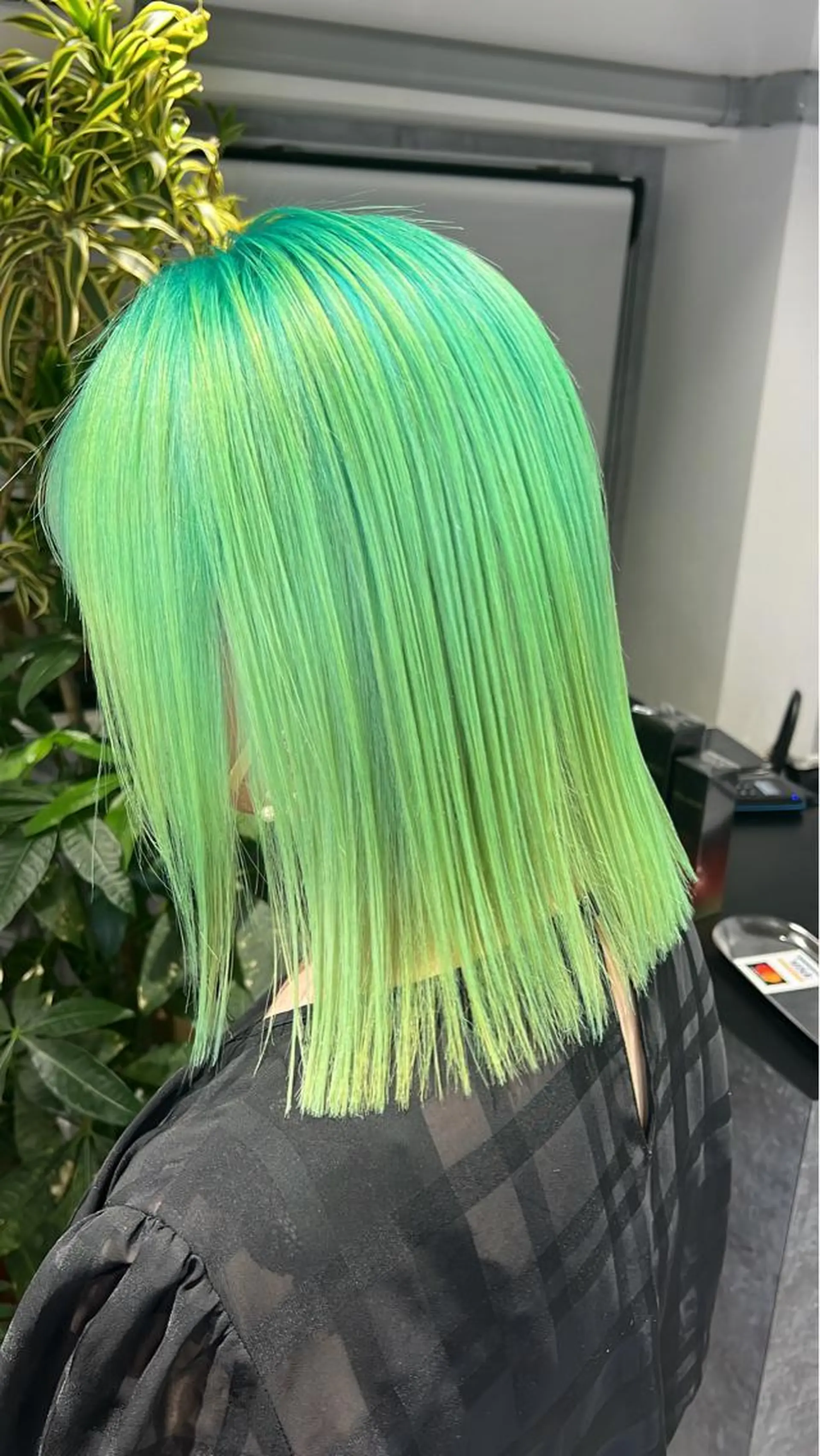 セミロング カラー mimiiy梅田 中崎町ハイトーンのヘアスタイル