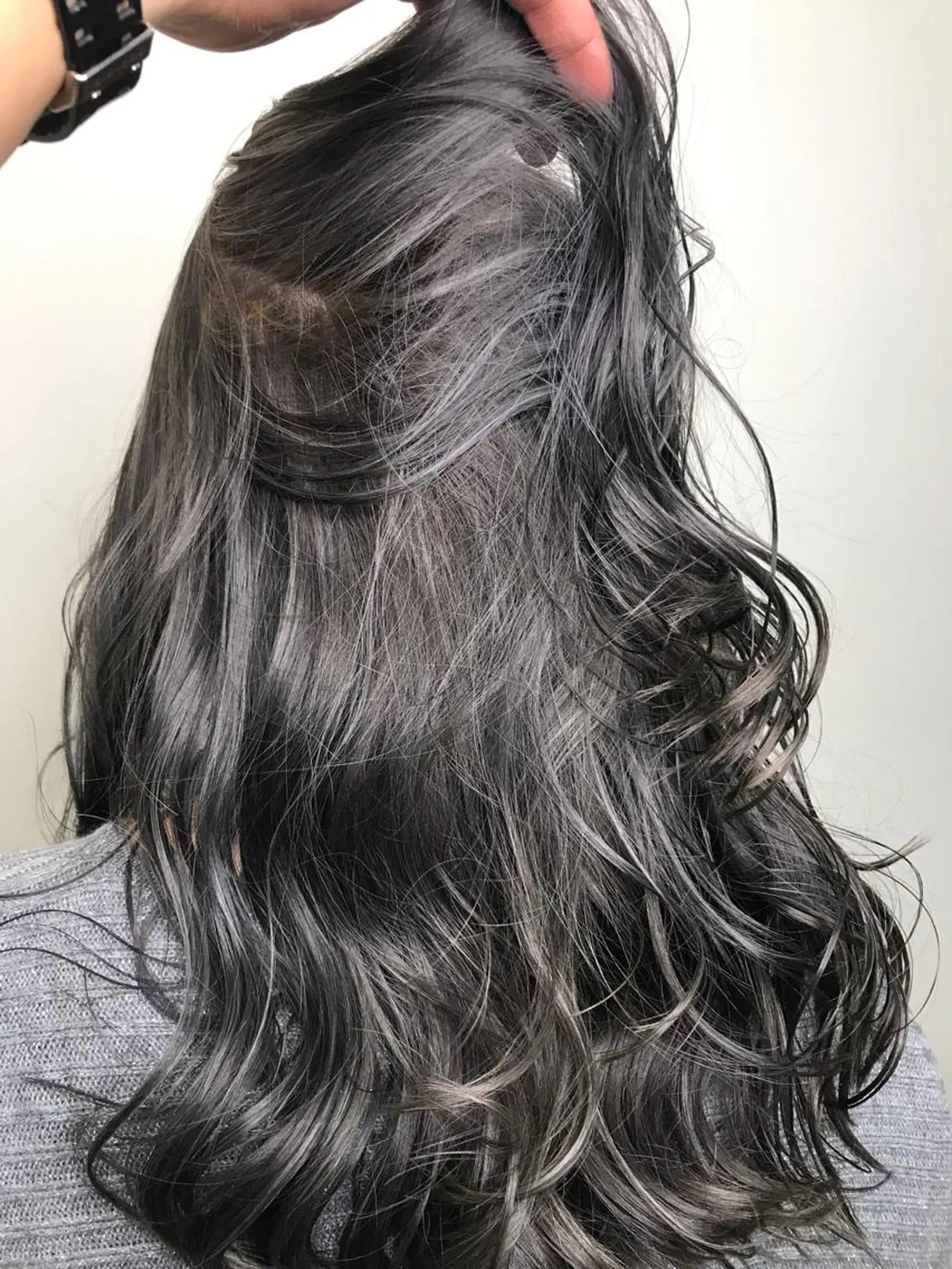 セミロング ハイライト ヘアカラー トリートメント どんな髪の悩みも解決 します✨田嶋俊一✨のヘアスタイル