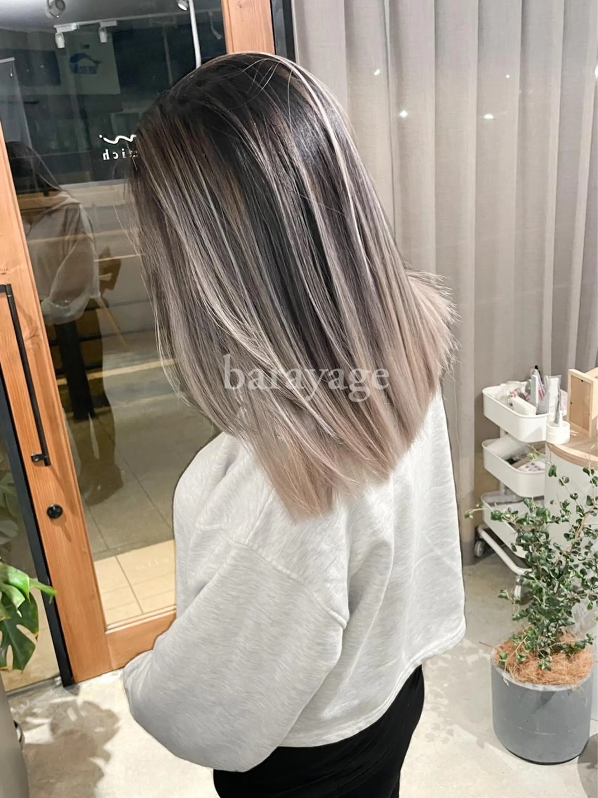 ミディアム ヘアカラー 岸川 恭子のヘアスタイル