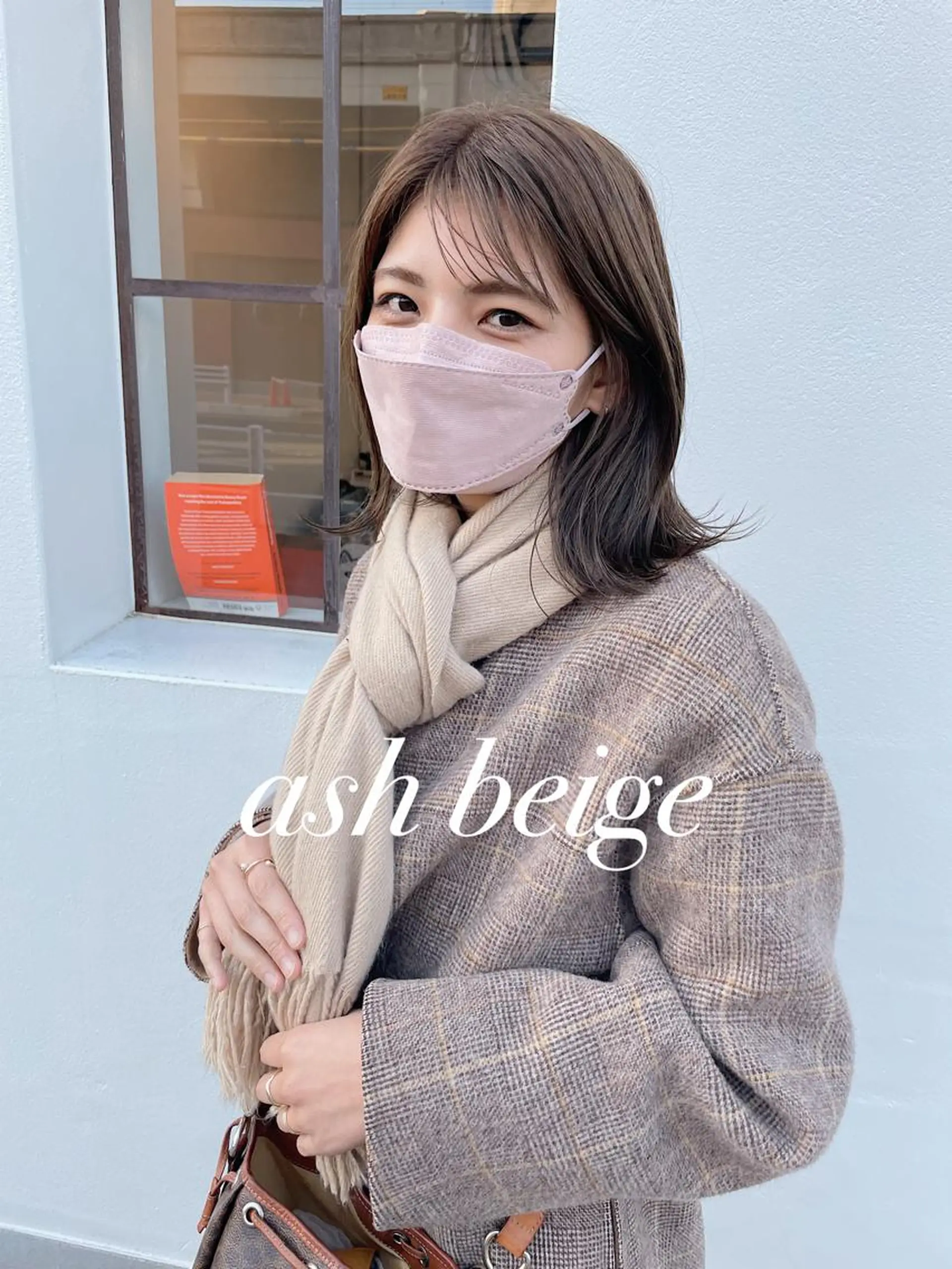ミディアム カラー アッシュ ベージュカラー ブリーチ 透明感カラー ブリーチなしカラー カット ヘアカラー トリートメント h a k u 大倉 卓人のヘアスタイル