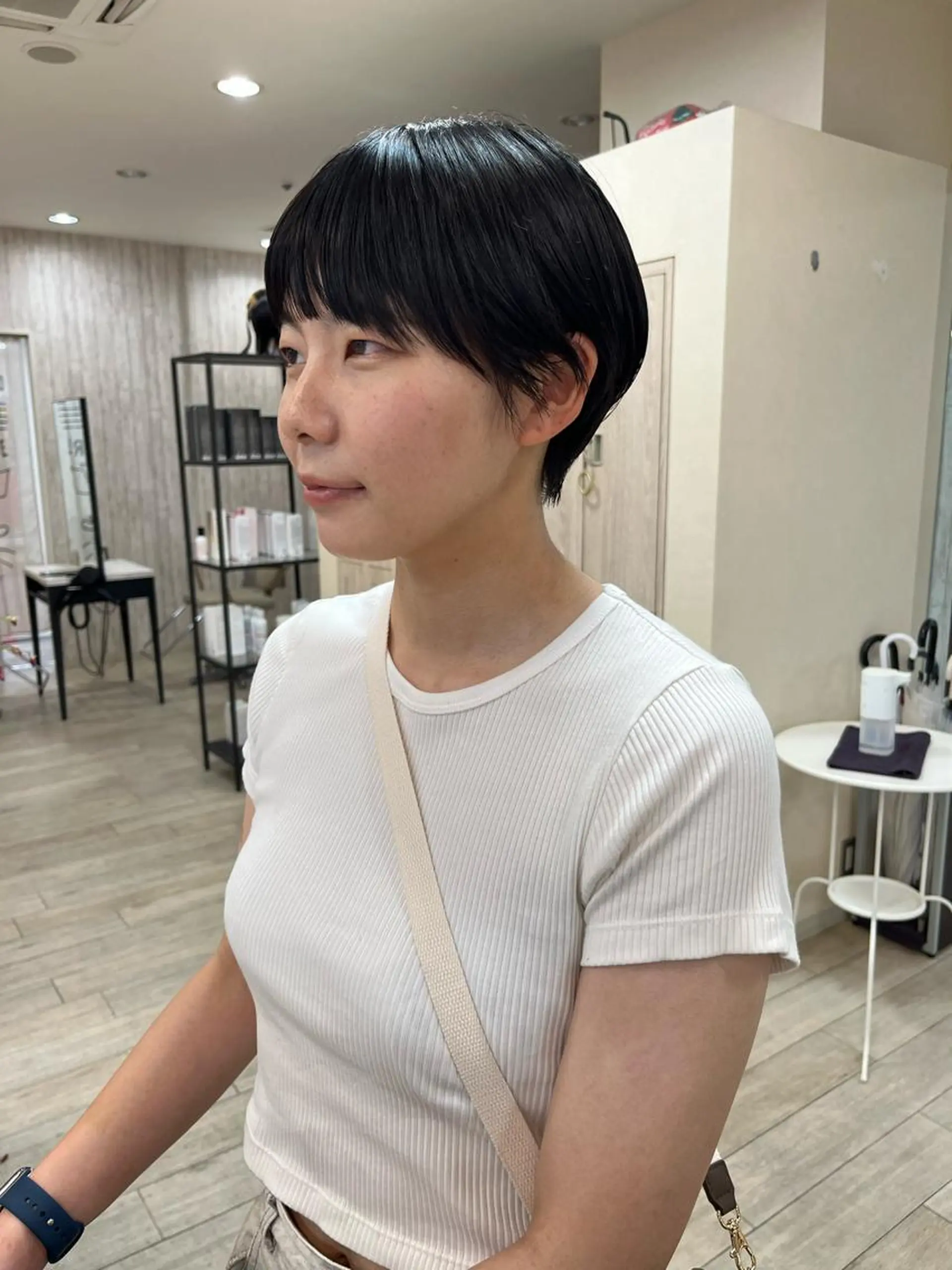 ショート 切りっぱなしボブ ショートボブ ハンサムショート ボブ ショートヘア カット 朝がちょっと楽しくな るshort･bobのヘアスタイル