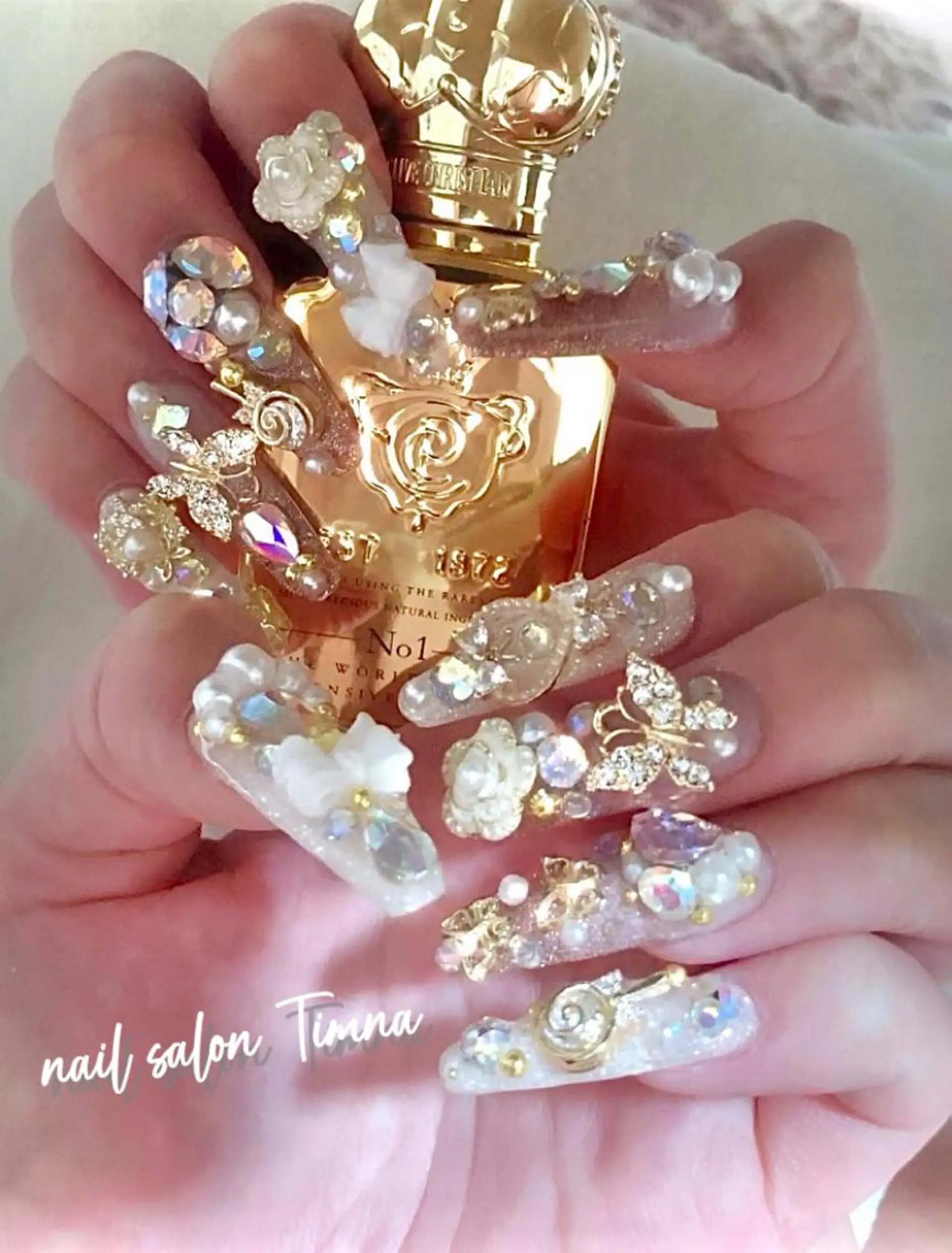 ロング ハンドネイル NAILSALON 🍔Timna🍟のネイルデザイン
