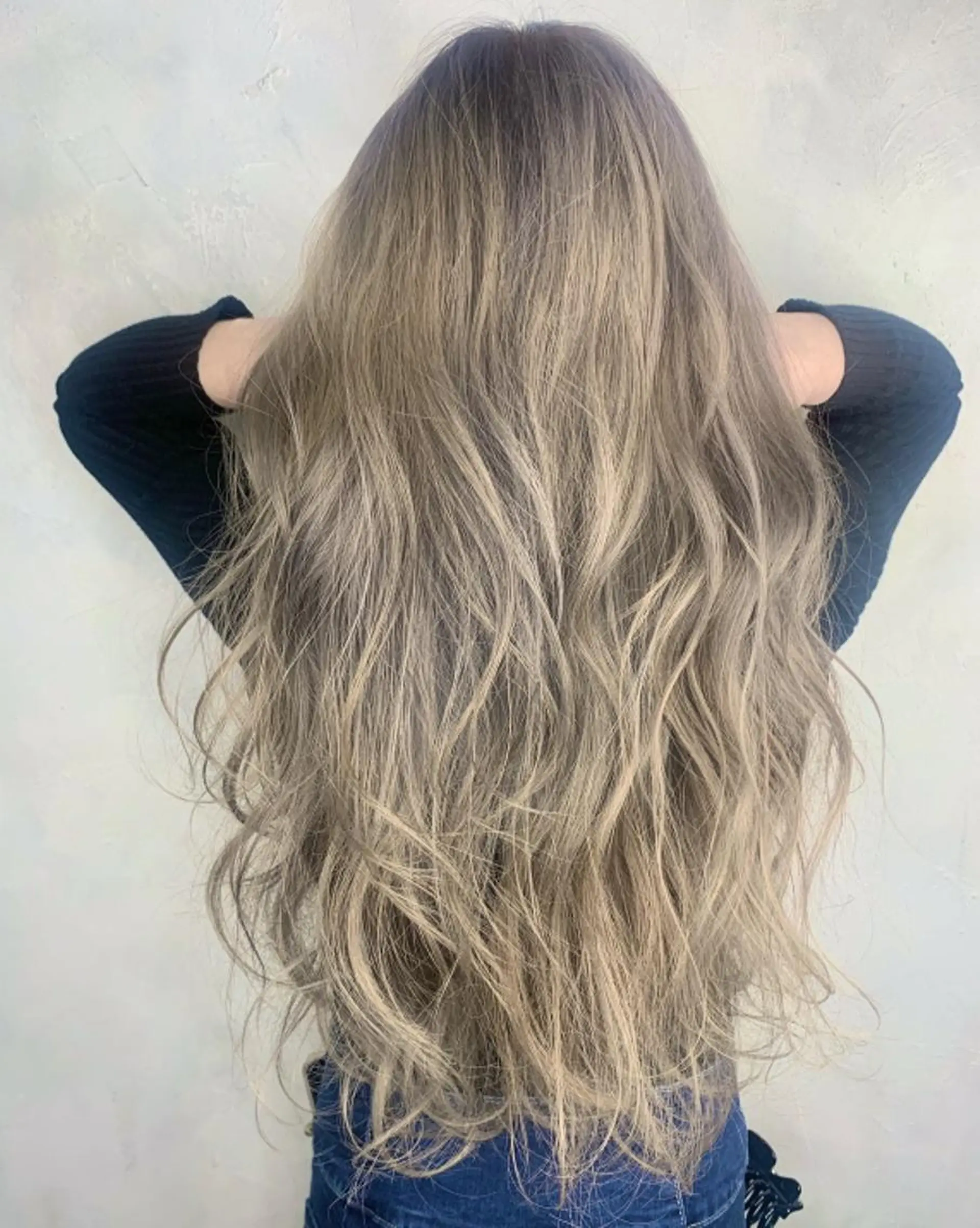 カラー ロング アッシュ アッシュブラウン ベージュカラー 黒髪 ブラウンカラー カット ヘアカラー N° aria 三軒茶屋のヘアスタイル