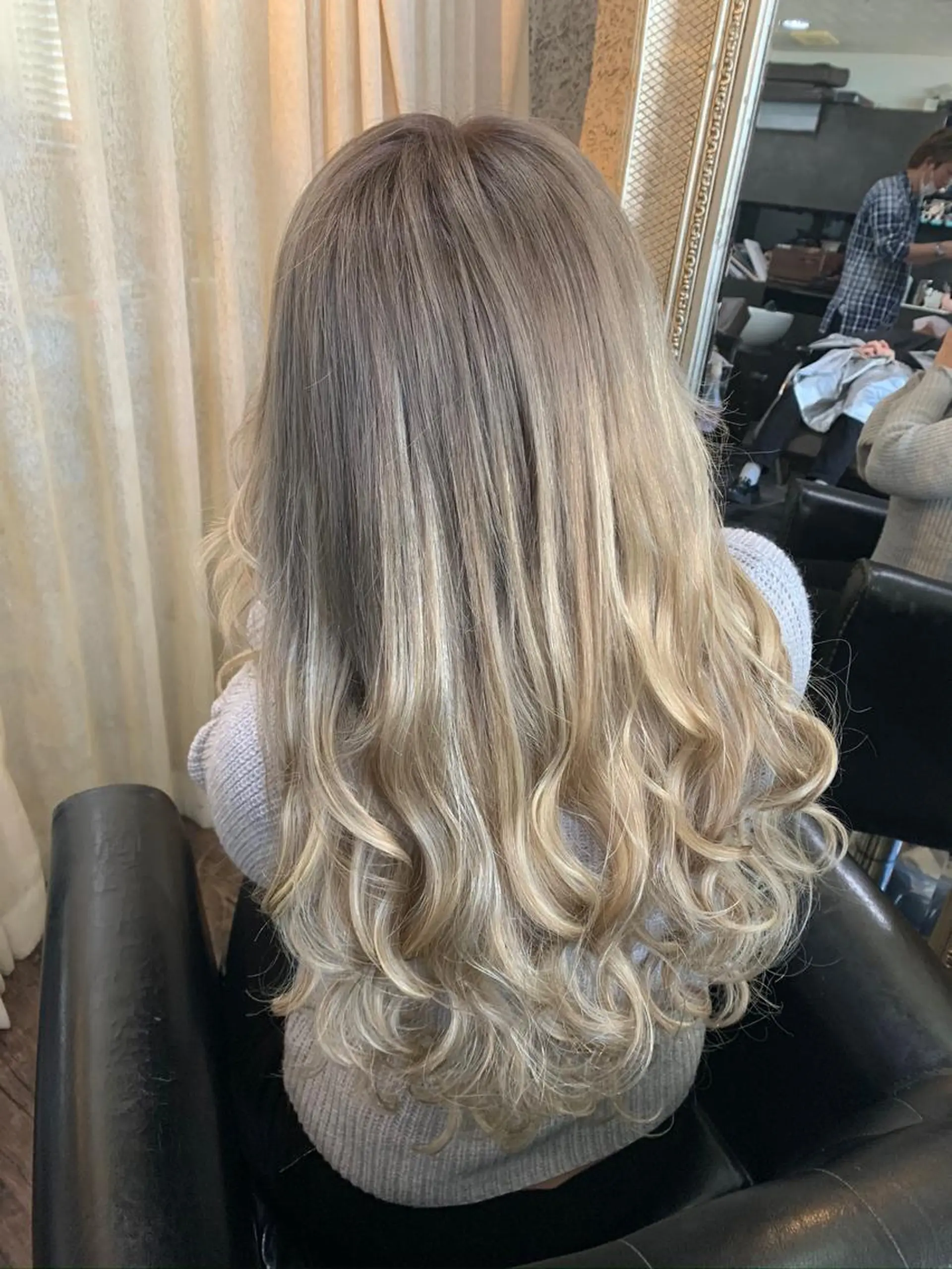 ロング カラー ヘアアレンジ Femme woman所属・Femme ♡AIRIのヘアスタイル