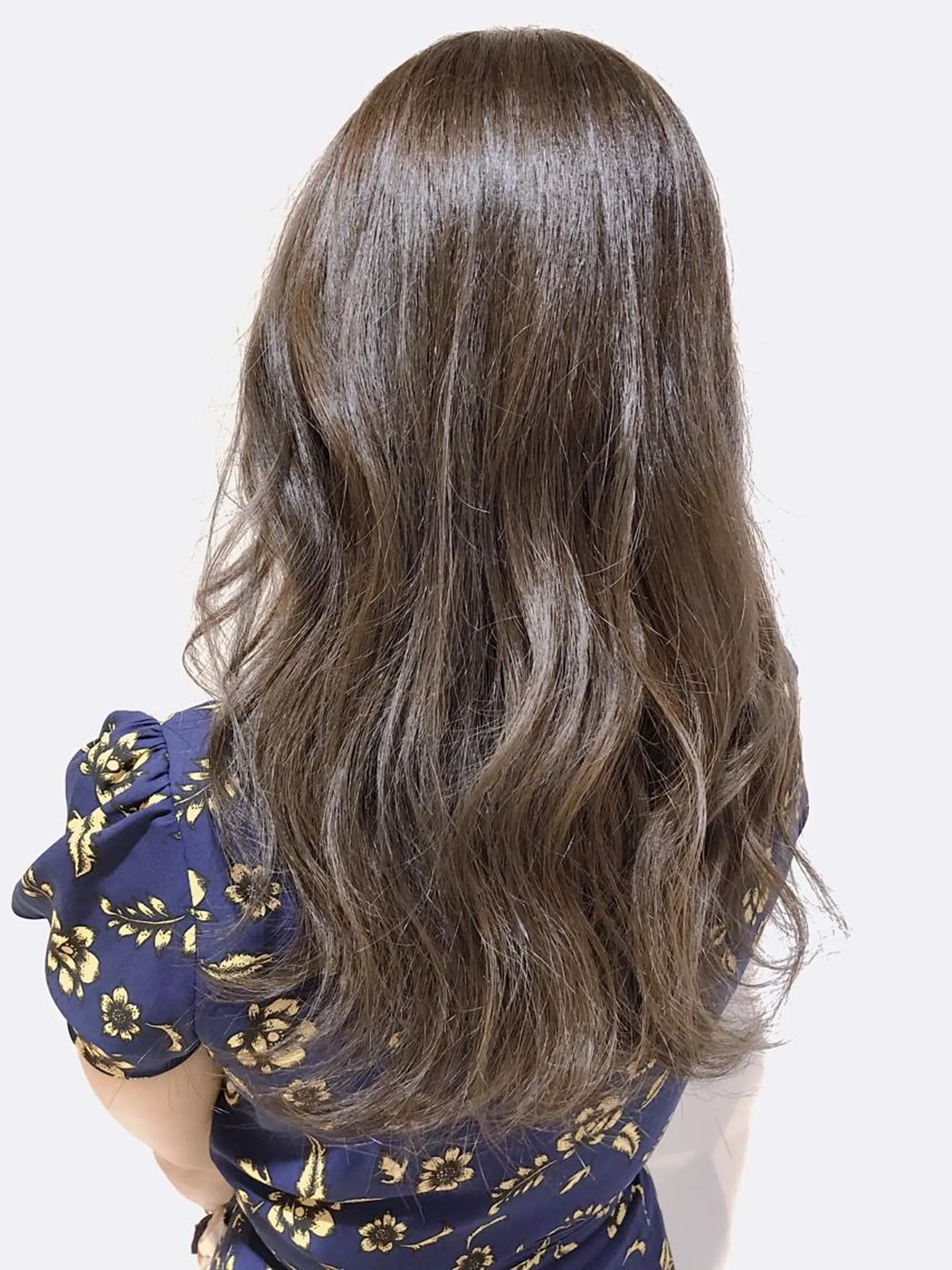 セミロング カラー ベージュカラー ハイライトカラー モカベージュ ハイライト aimée/ まつ毛&眉毛サロンのマツエク・マツパデザイン