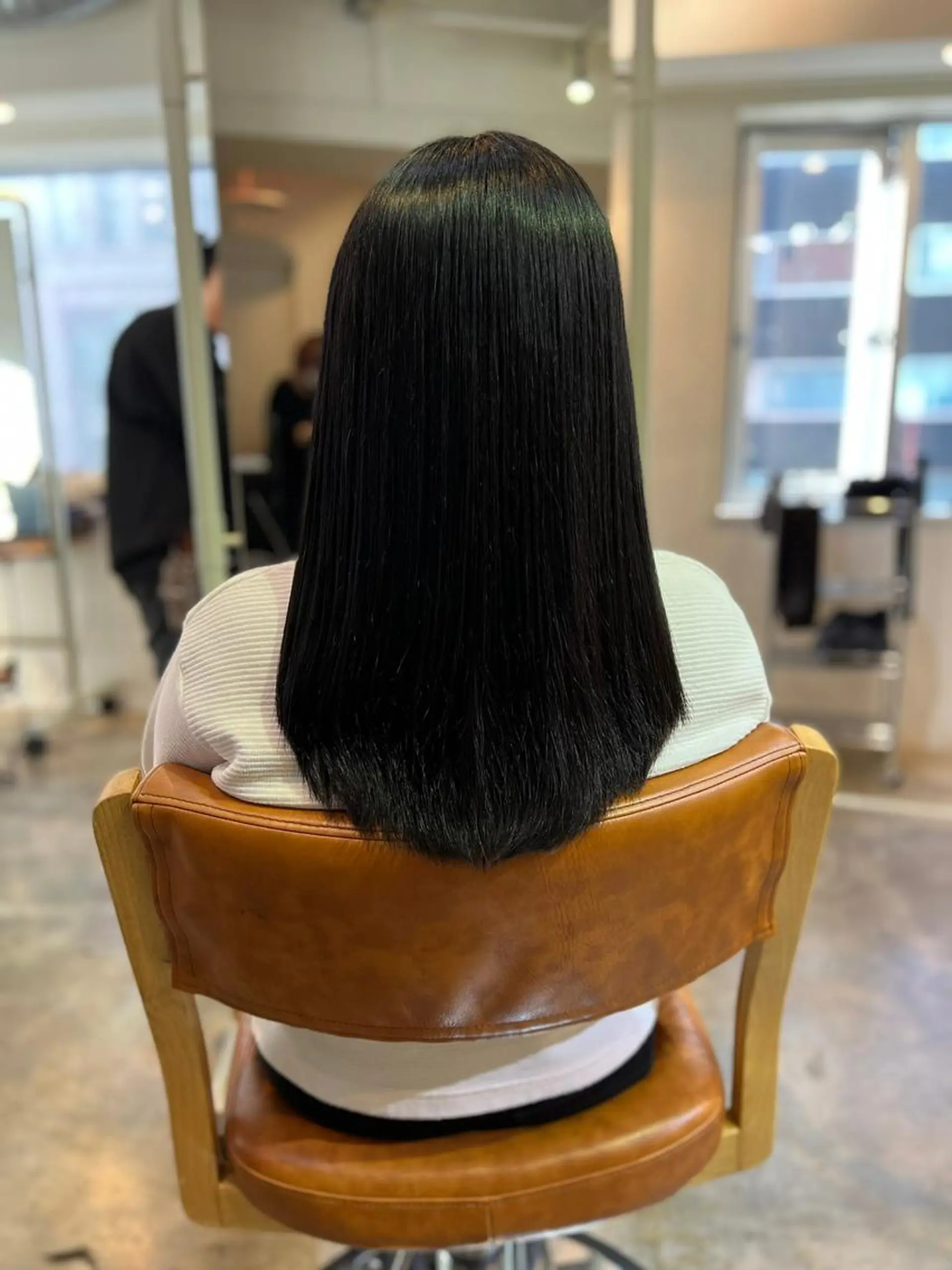 パーマ カラー セミロング セミロングパーマ バレイヤージュ ブリーチ ケアブリーチ デザインカラー カット ヘアカラー トリートメント 初めでも安心🌟 newi町田✂のヘアスタイル