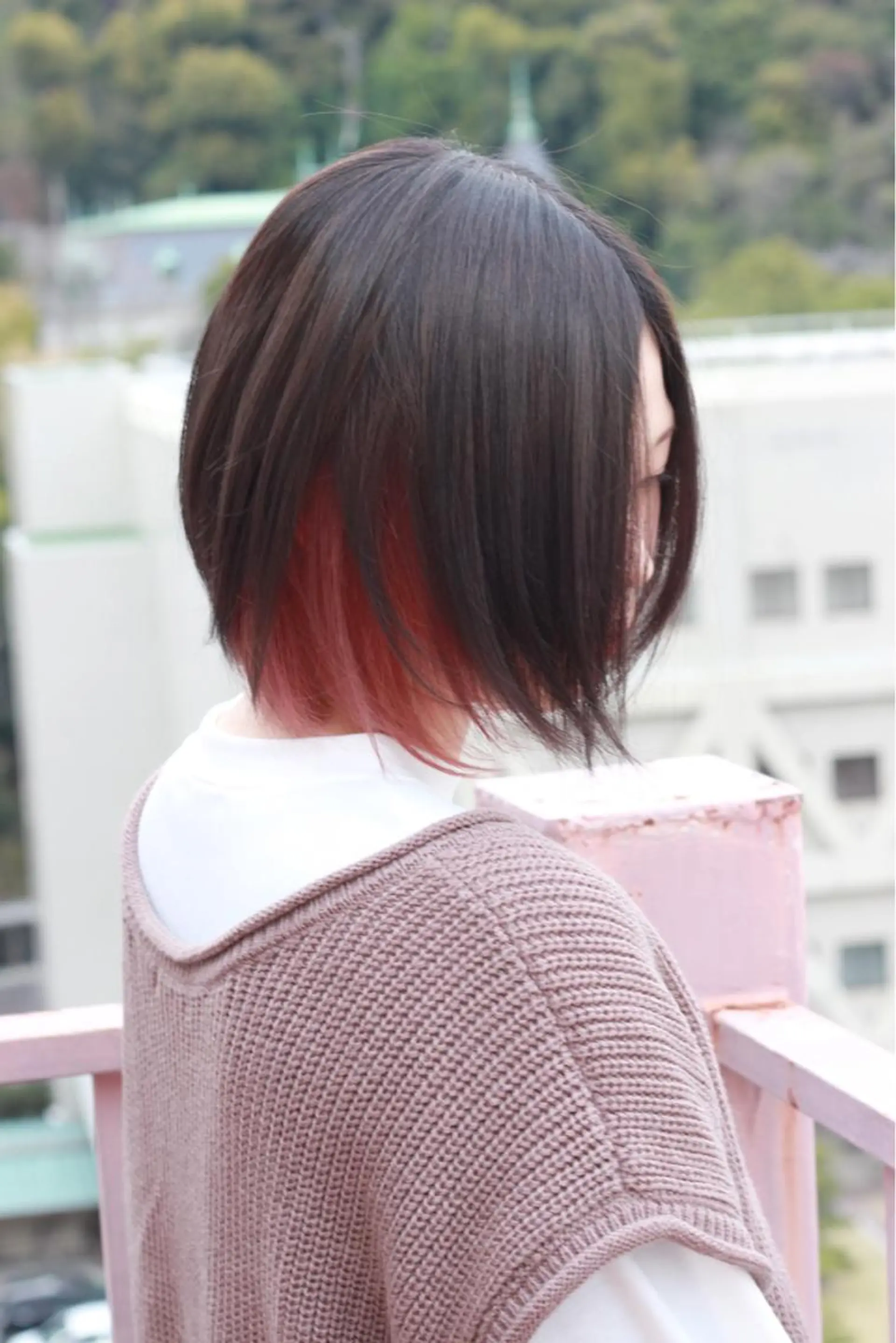 ショート カラー インナーカラー ピンクカラー Viage （ビアージュ）のヘアスタイル