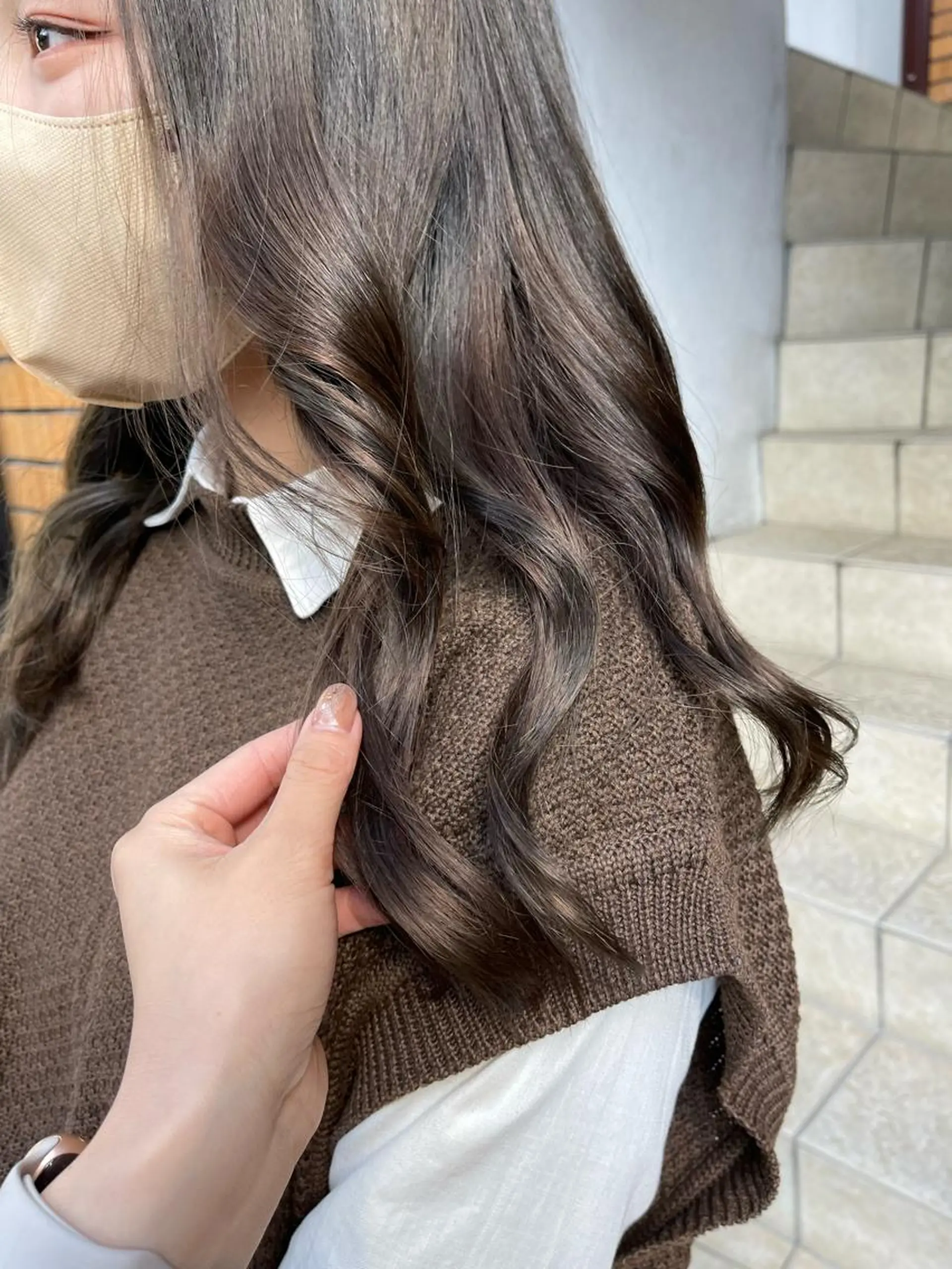 ロング カラー ブリーチ グレージュ ブリーチなしカラー uni所属・中堀 遥のヘアスタイル