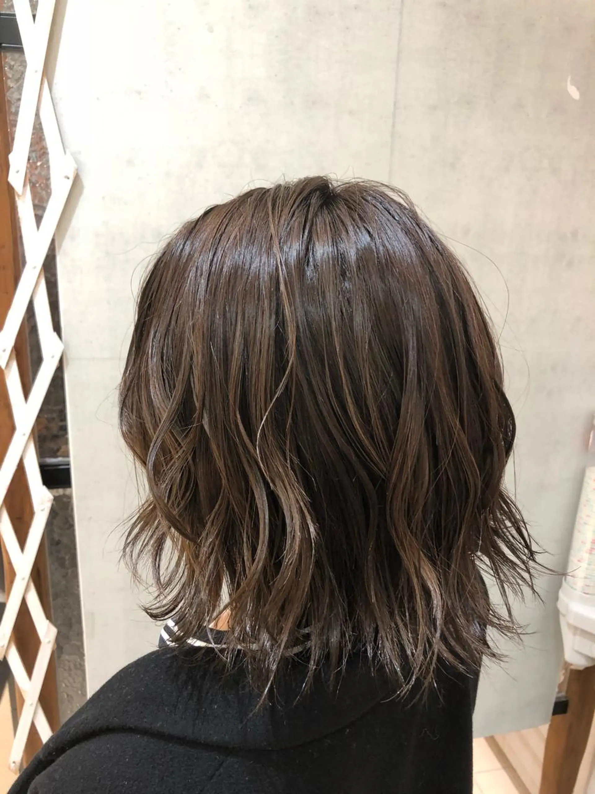 ミディアム カラー 樋渡 侑希のヘアスタイル