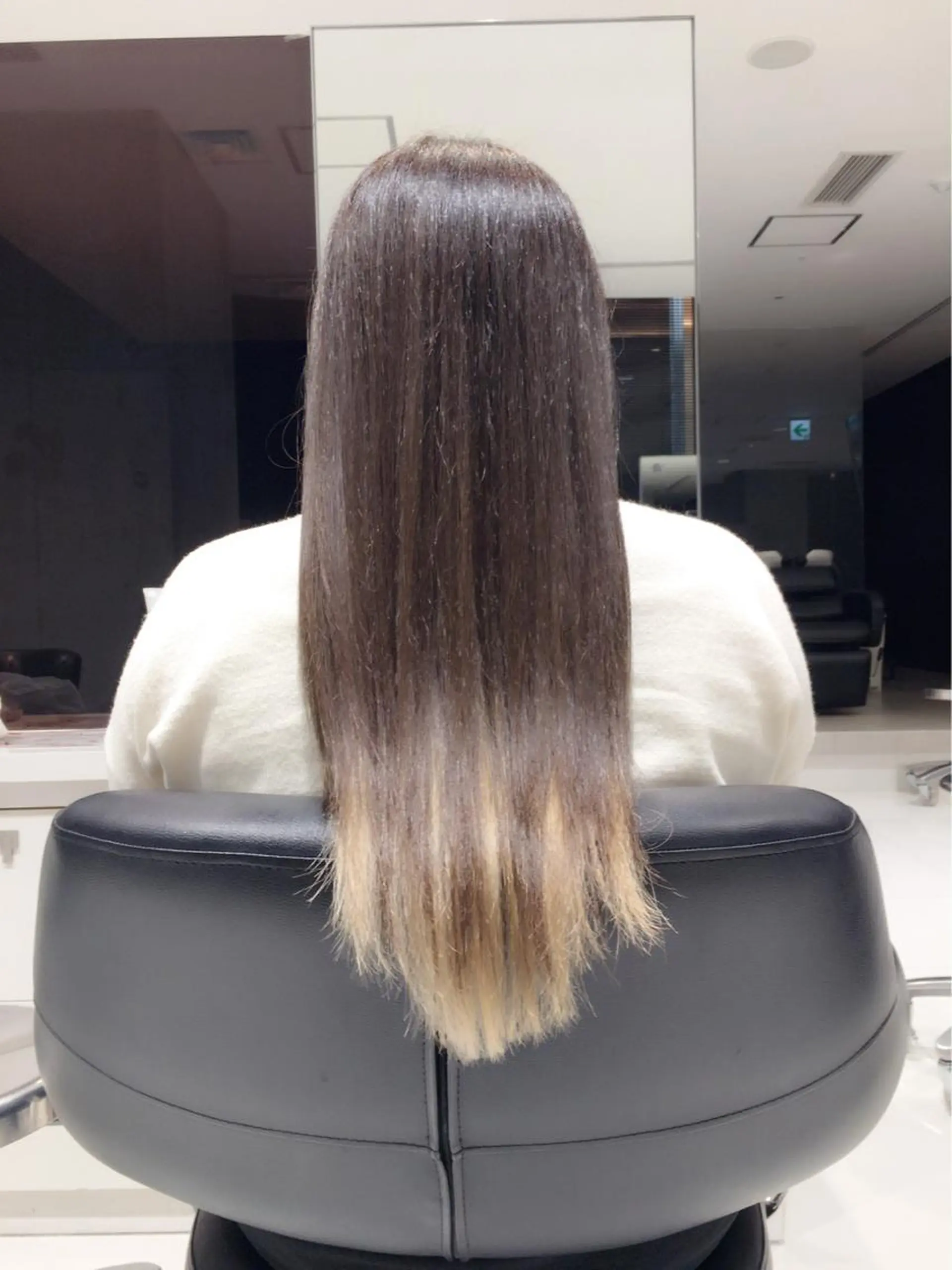 ロング カラー AVANCE泉大津店所属・髪質改善・艶カラー 加茂瑞希のヘアスタイル