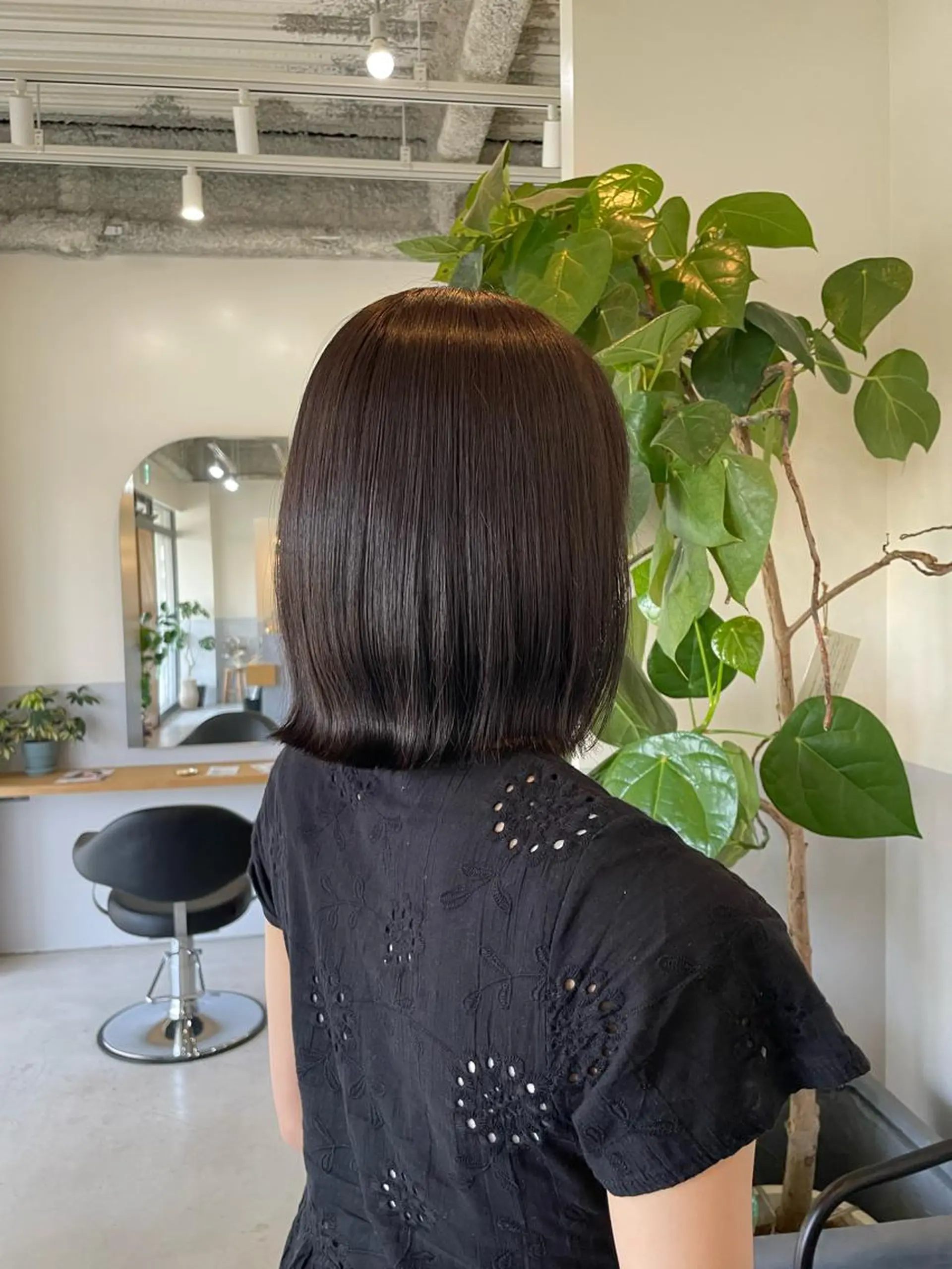カラー 黒髪 basho ノエ.／カットモデルのヘアスタイル