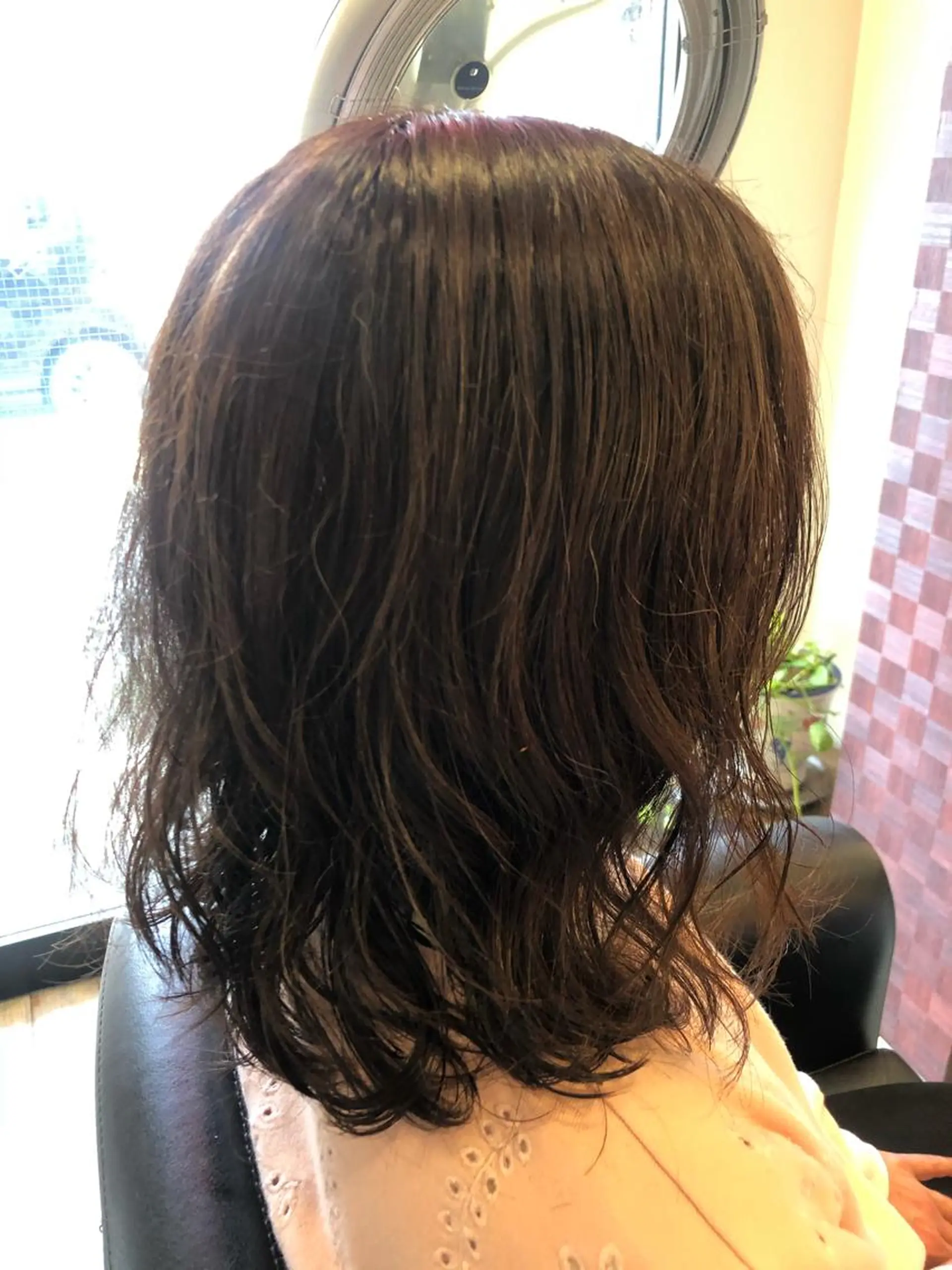 ミディアム アッシュ 髪質改善 レイヤーカット トリートメント エル美容室所属・織田 英之のヘアスタイル