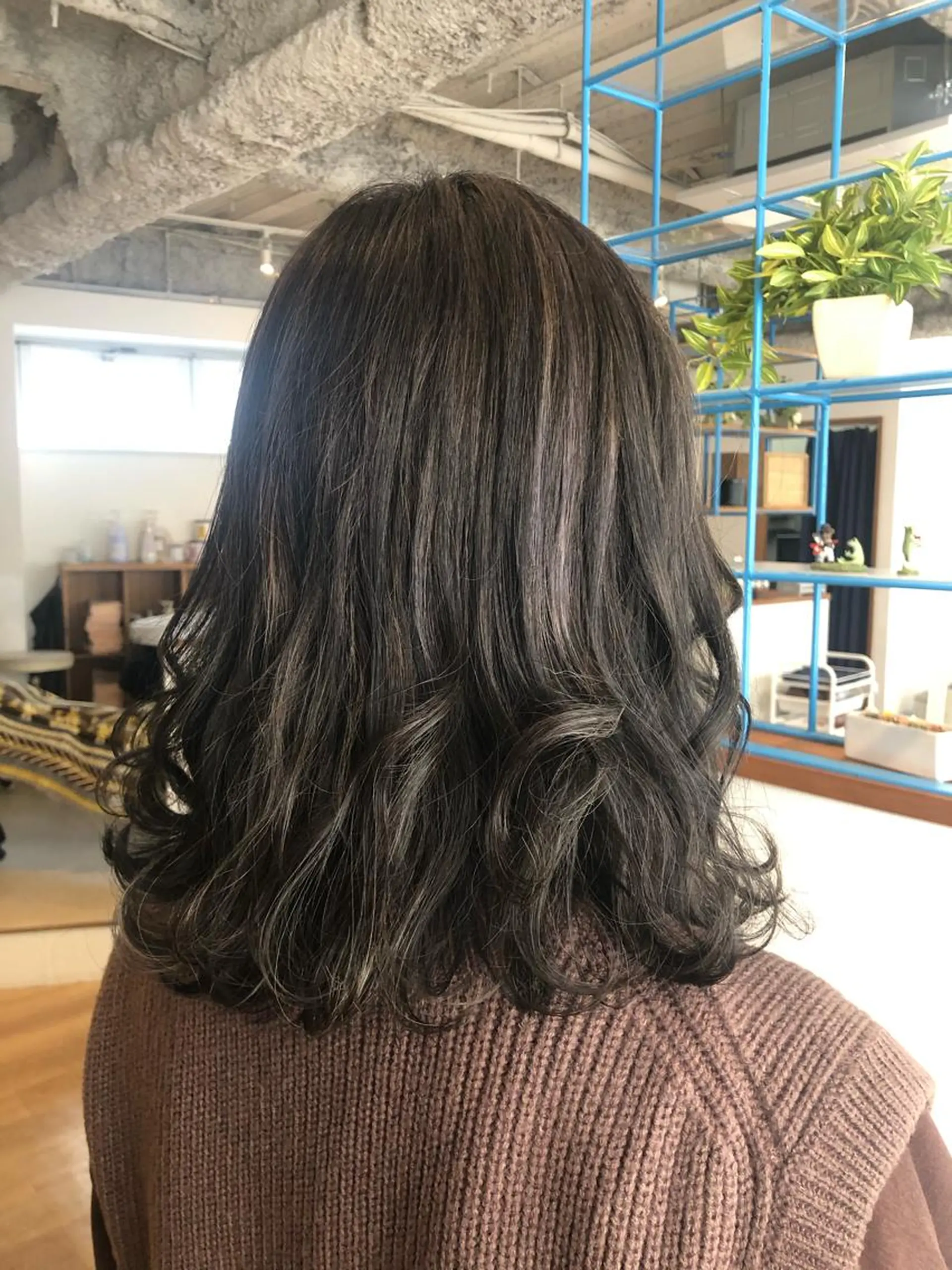 カラー 伊藤 かなのヘアスタイル